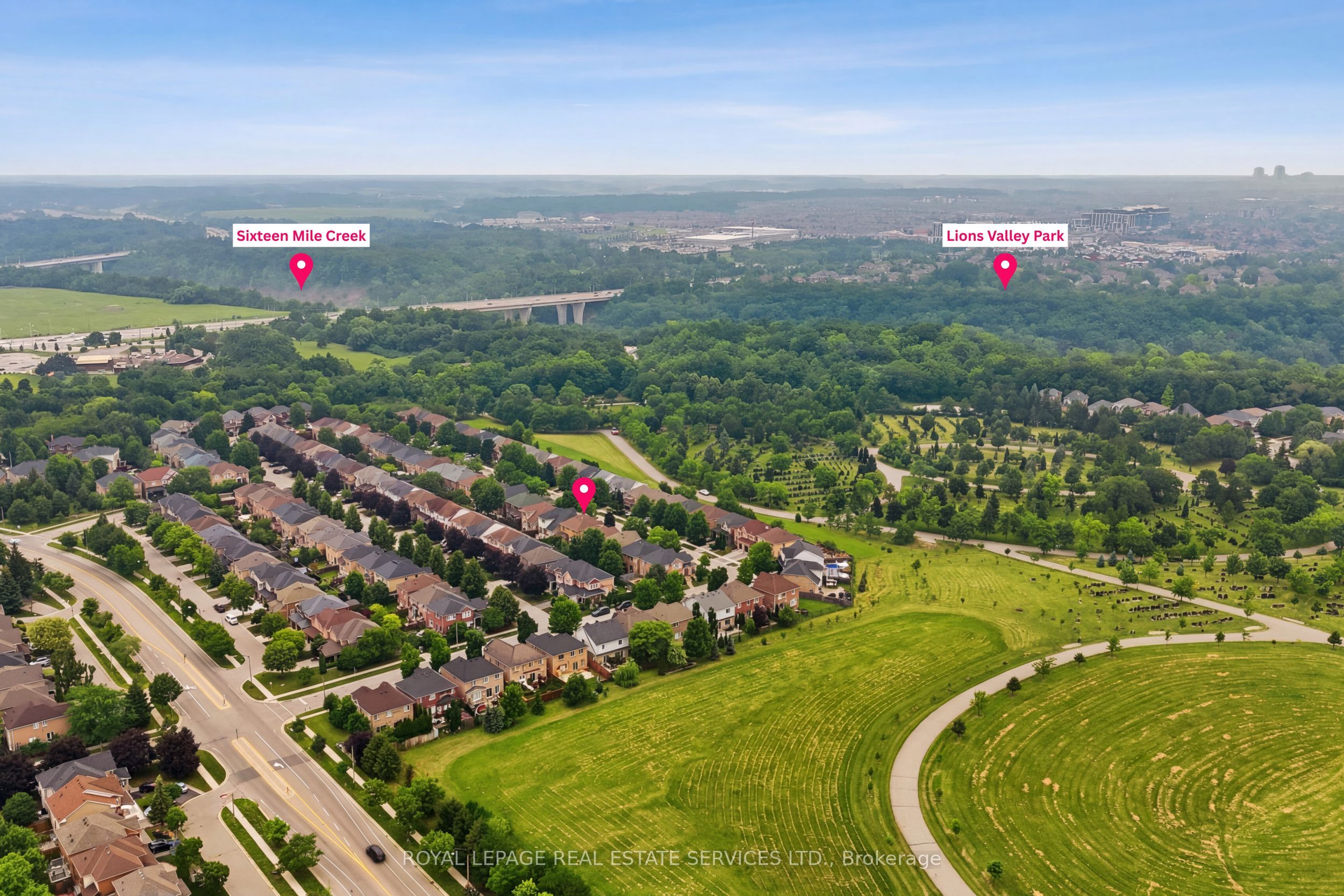 2382 Falkland Crescent