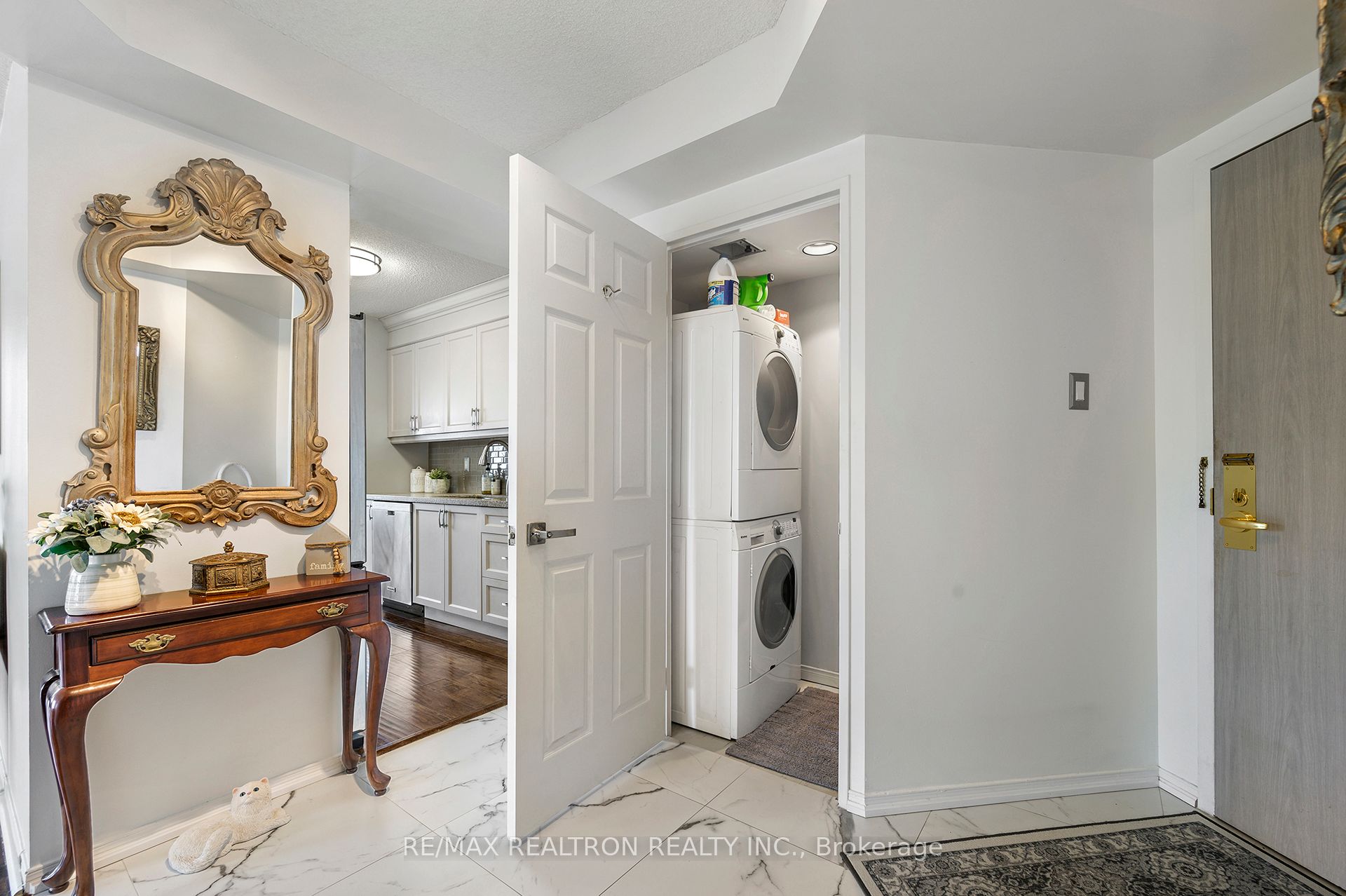 2155 Burnhamthorpe Road W 603