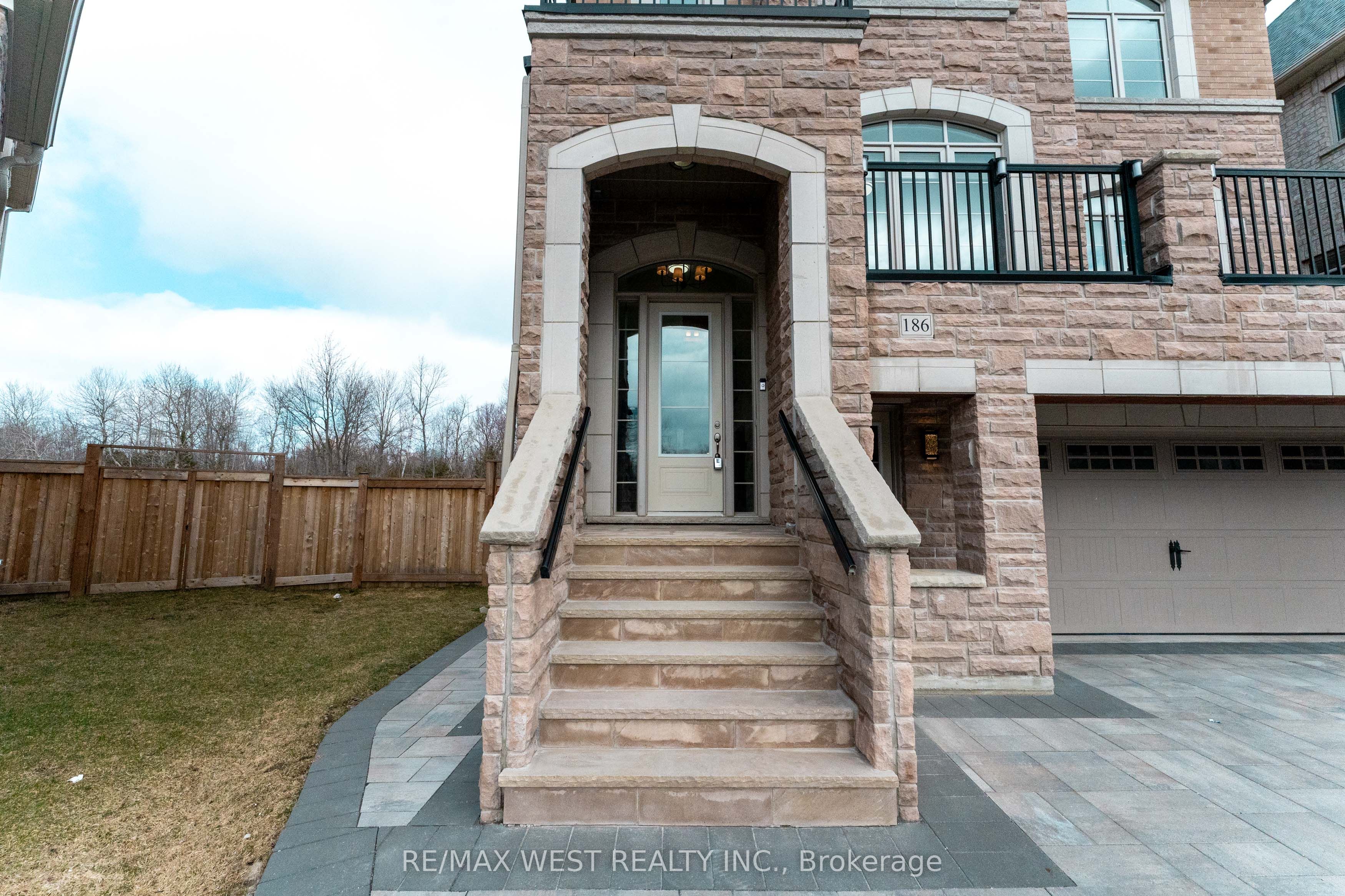 186 Bralorne Trail