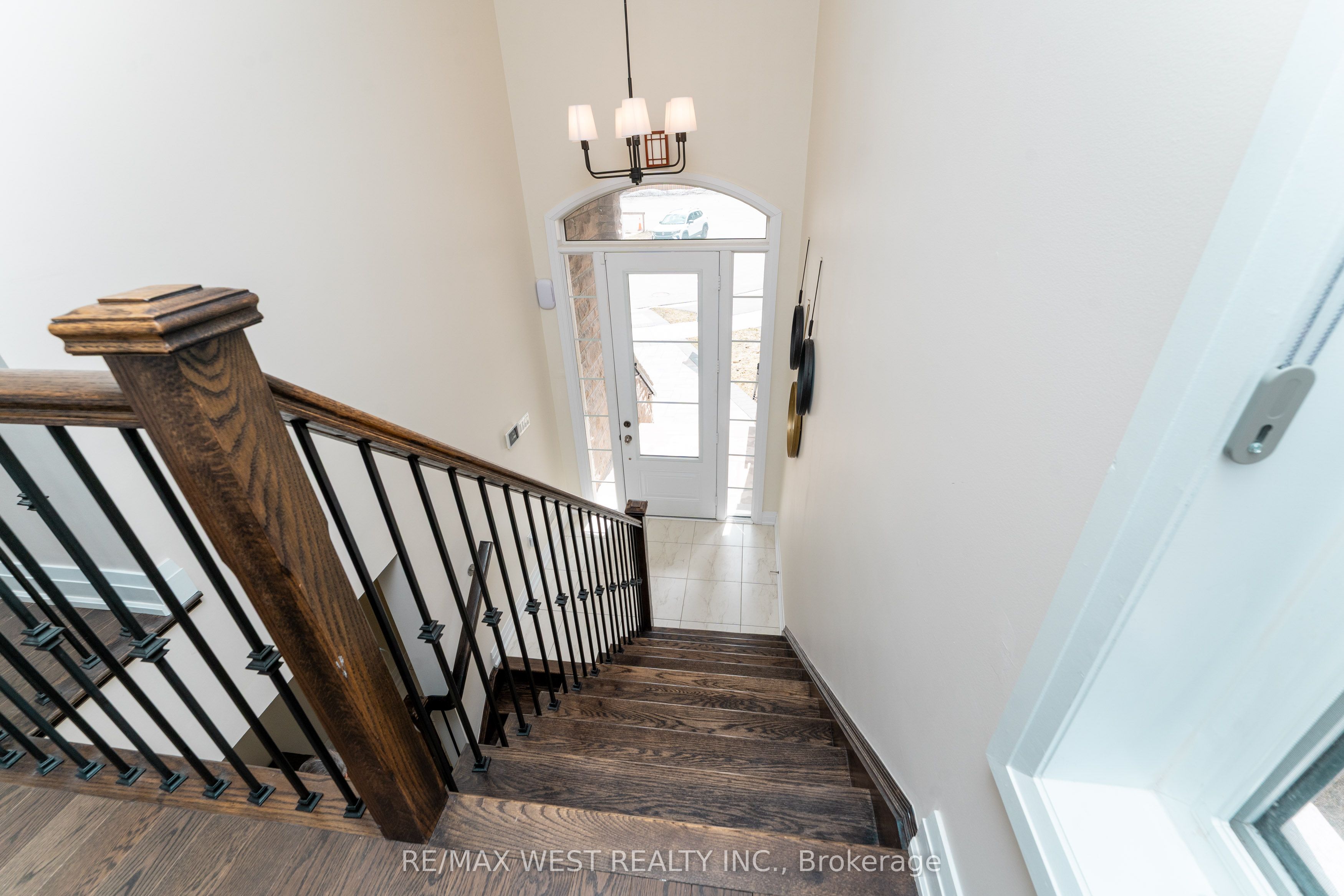 186 Bralorne Trail