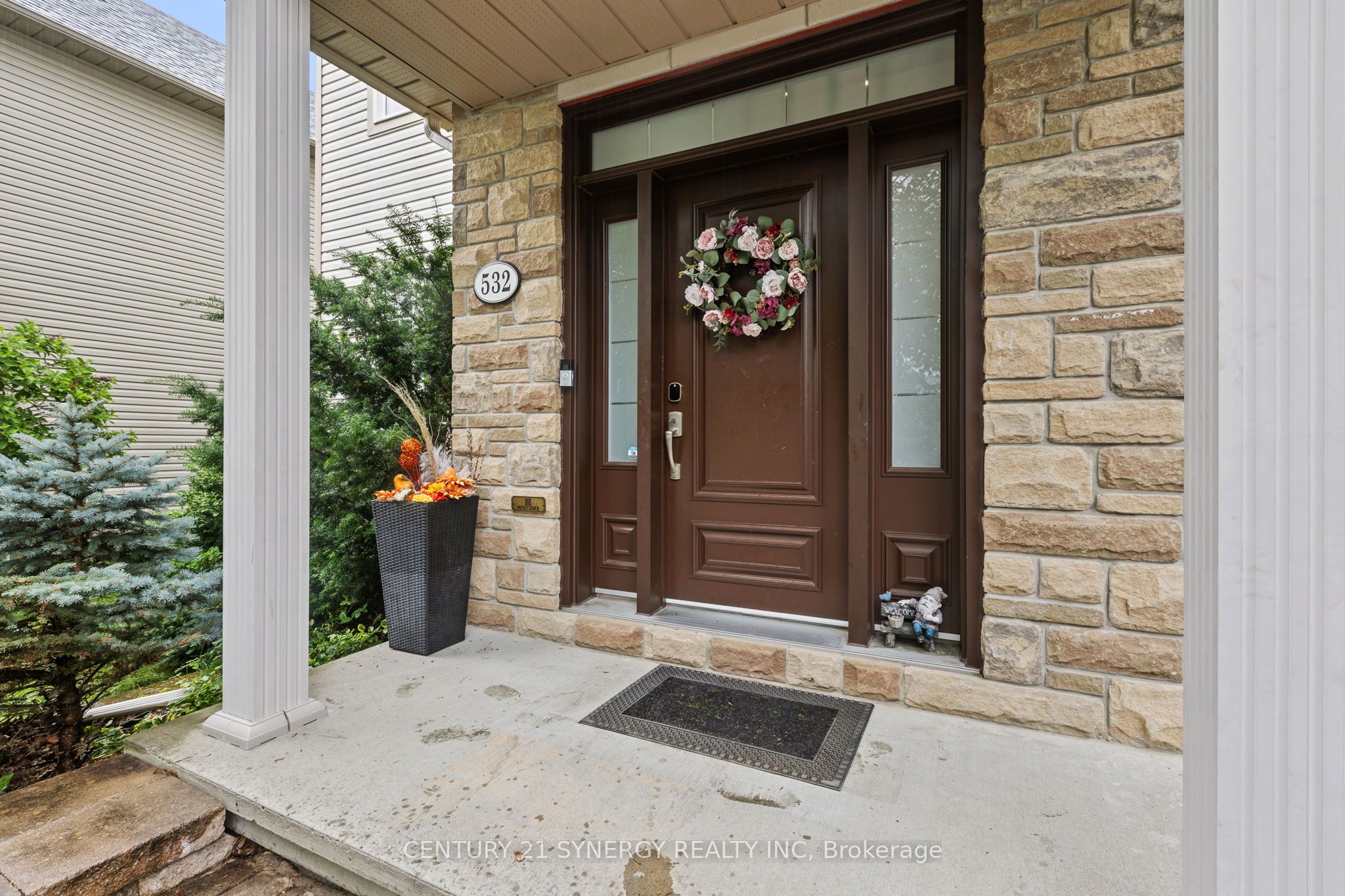 532 Landswood Way