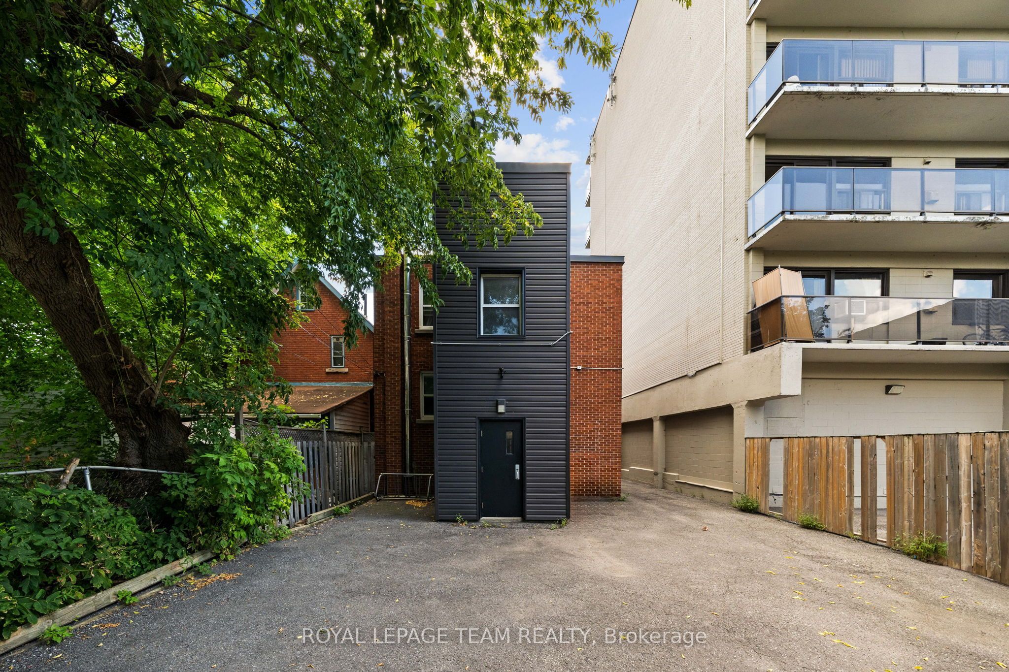 331 Flora Street
