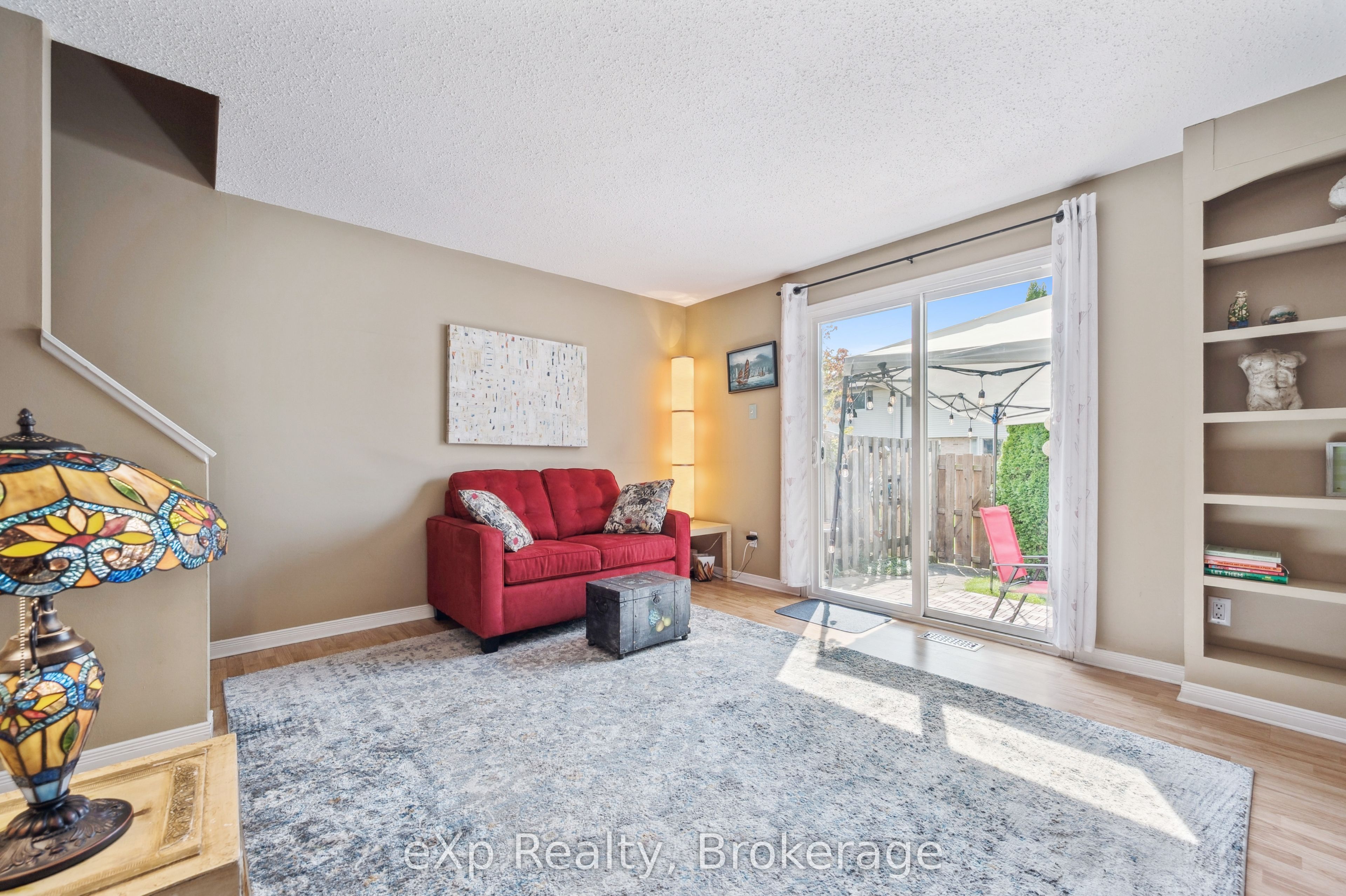 40 Silvercreek Parkway N 44