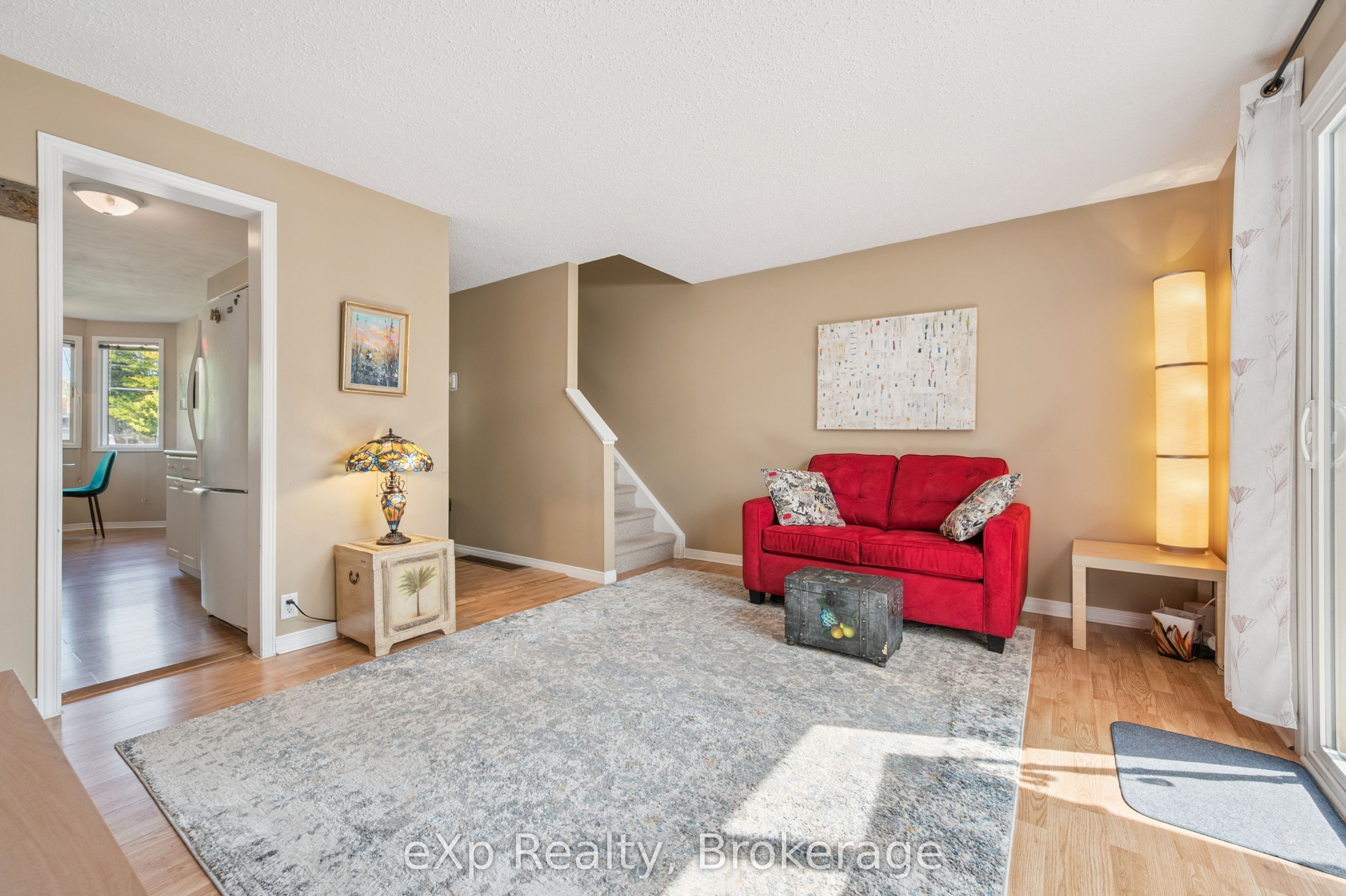 40 Silvercreek Parkway N 44