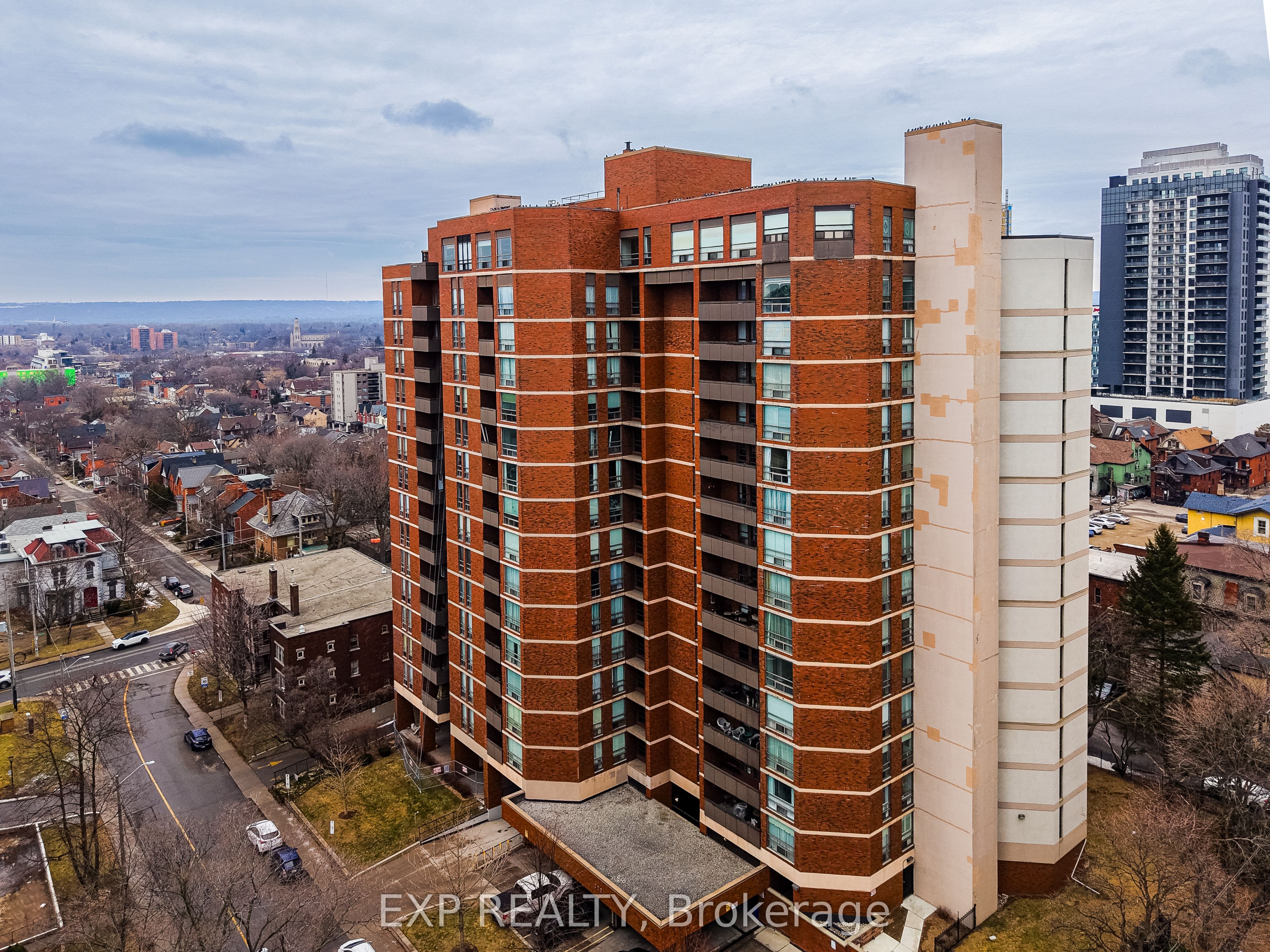 222 Jackson Street W PH3