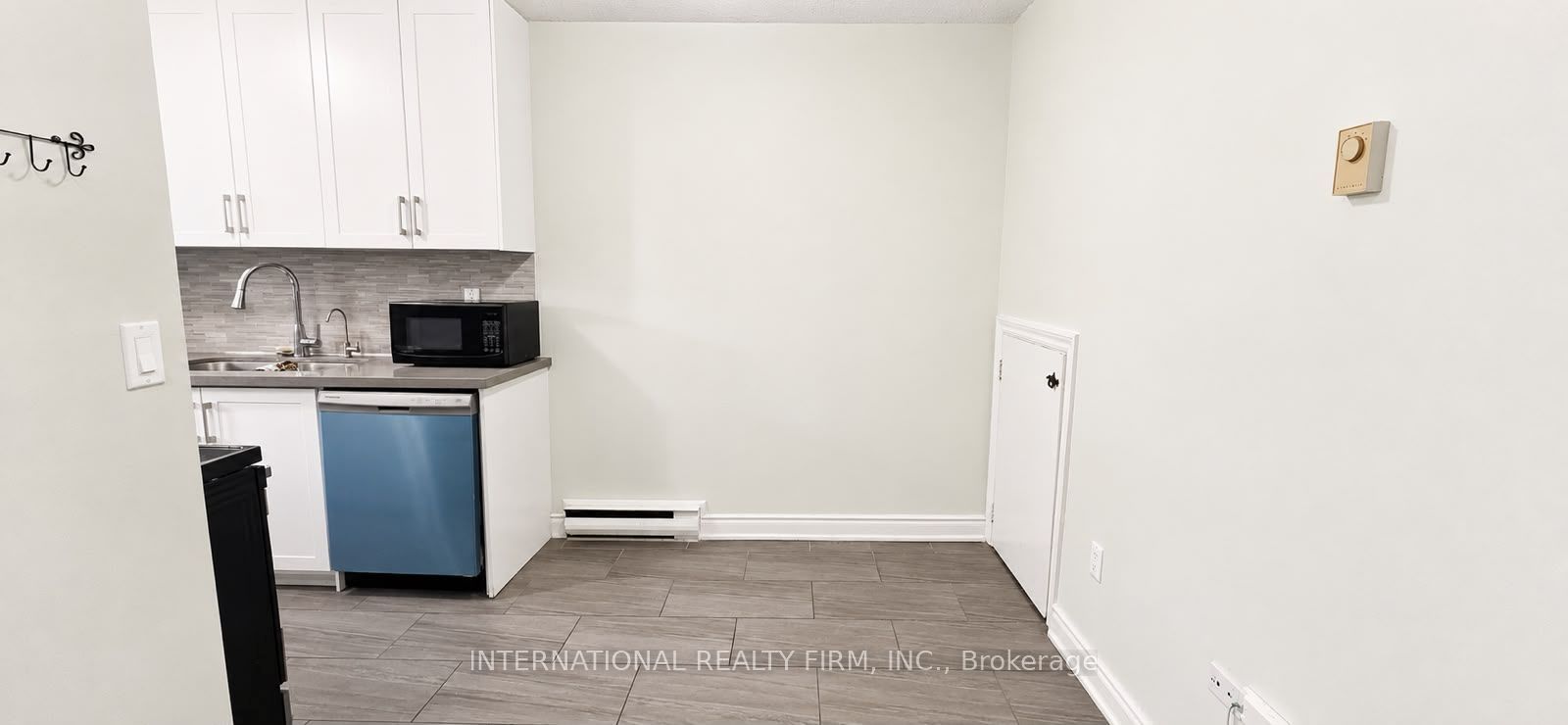 40 Sunny Glenway 308