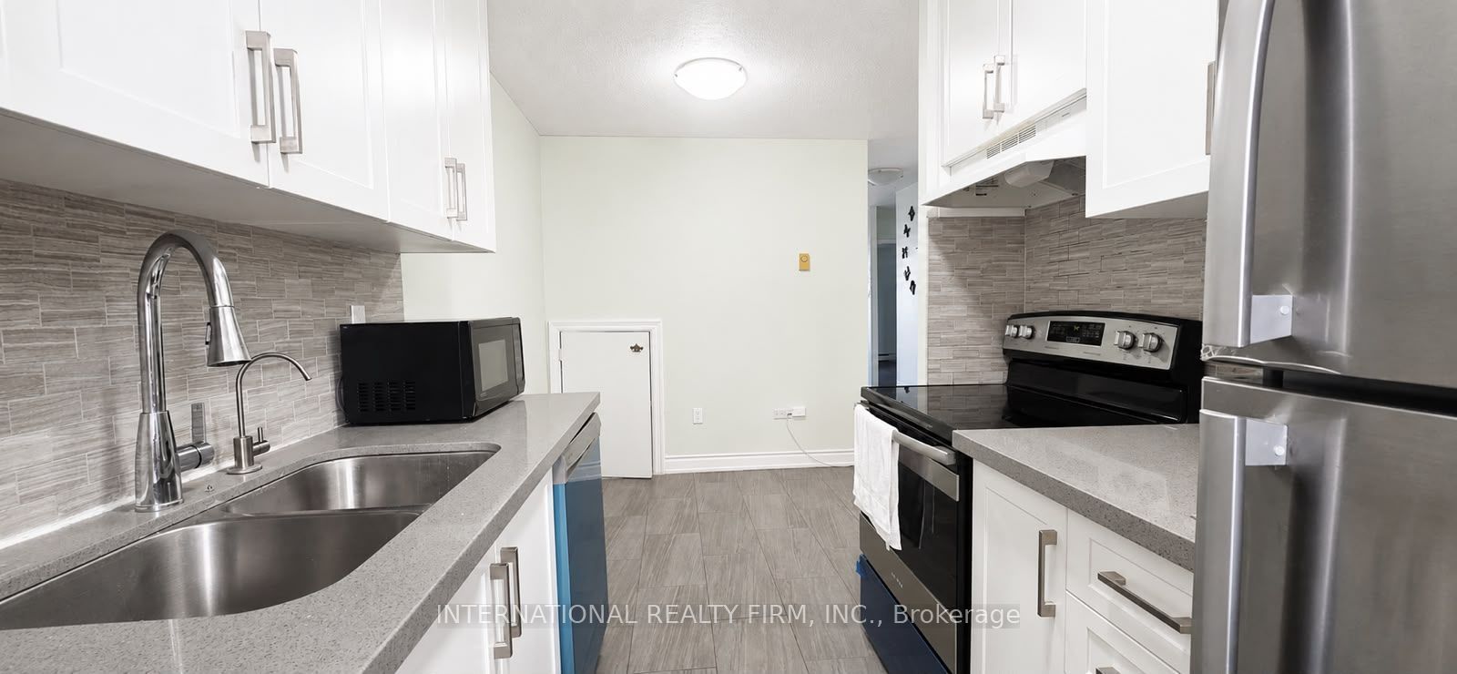 40 Sunny Glenway 308