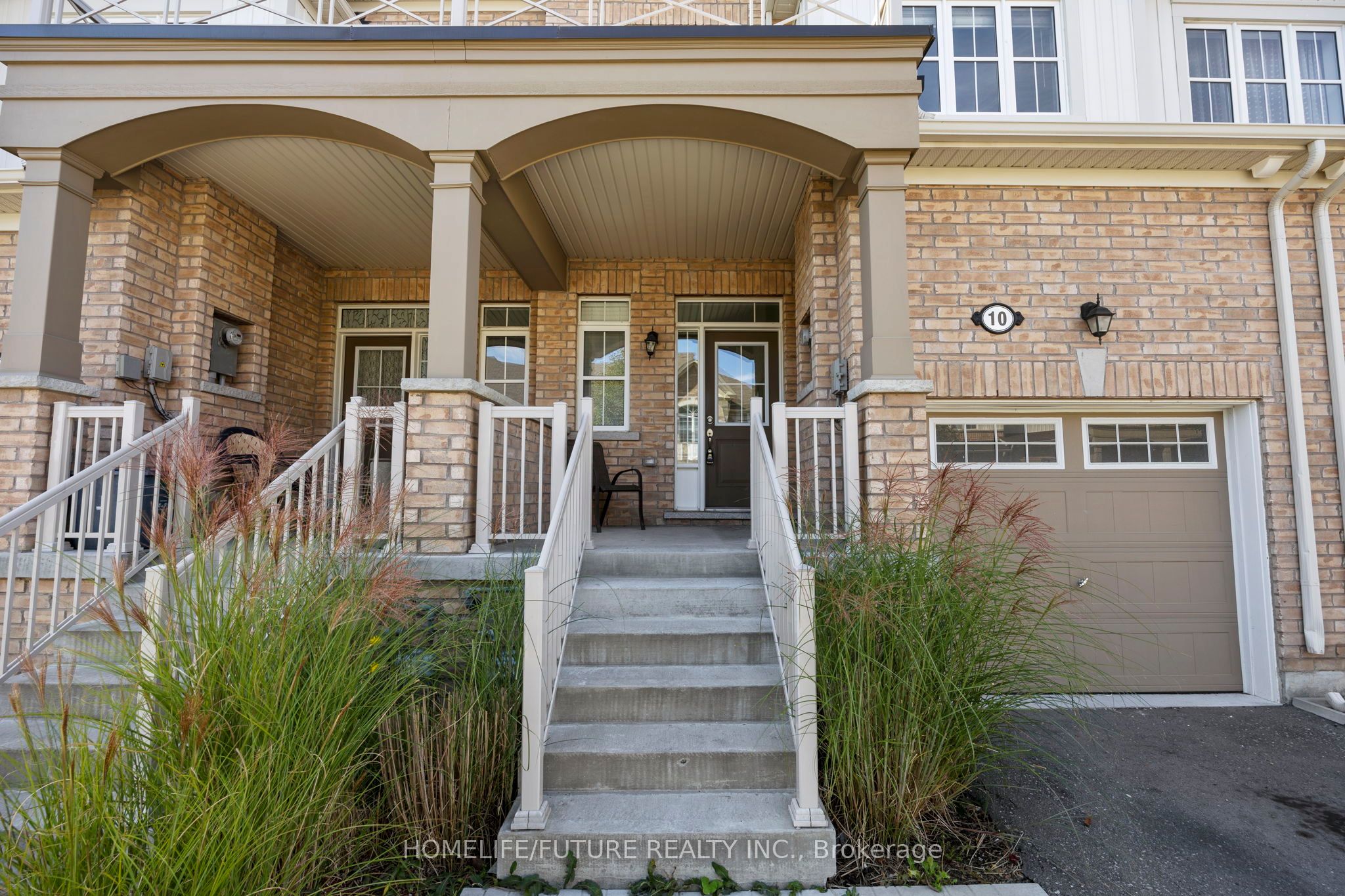 10 Brent Crescent