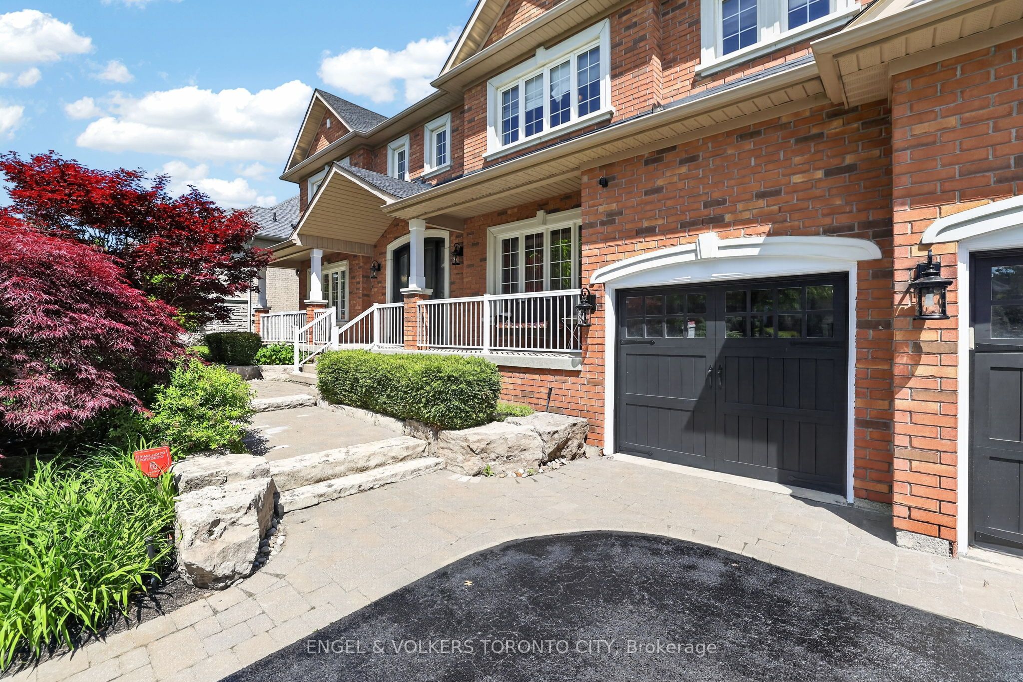 8 Duncton Wood Crescent