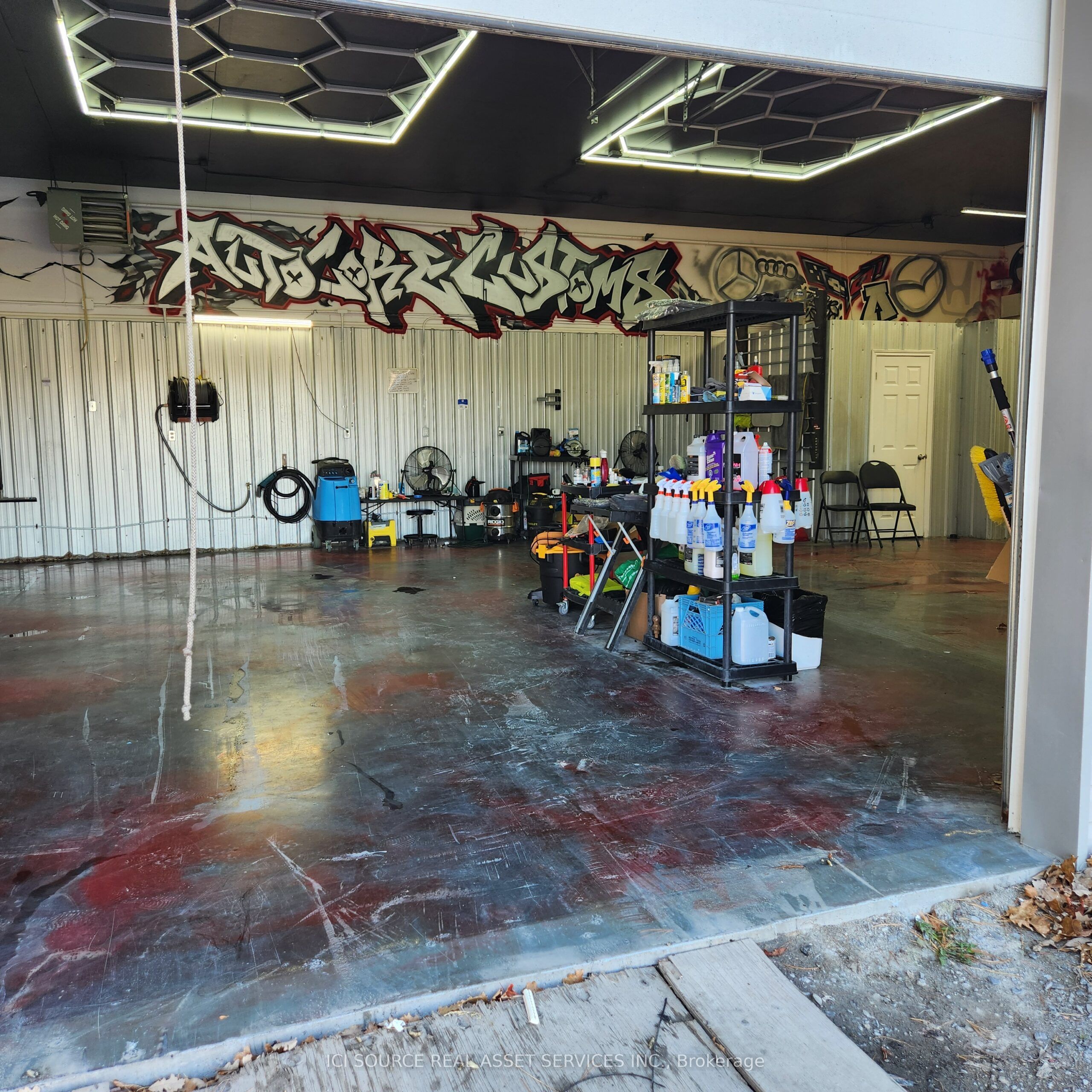 2590 Carp Road