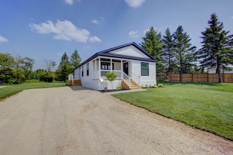 212 SPRUCE Drive West Grey ON N4N 3B8