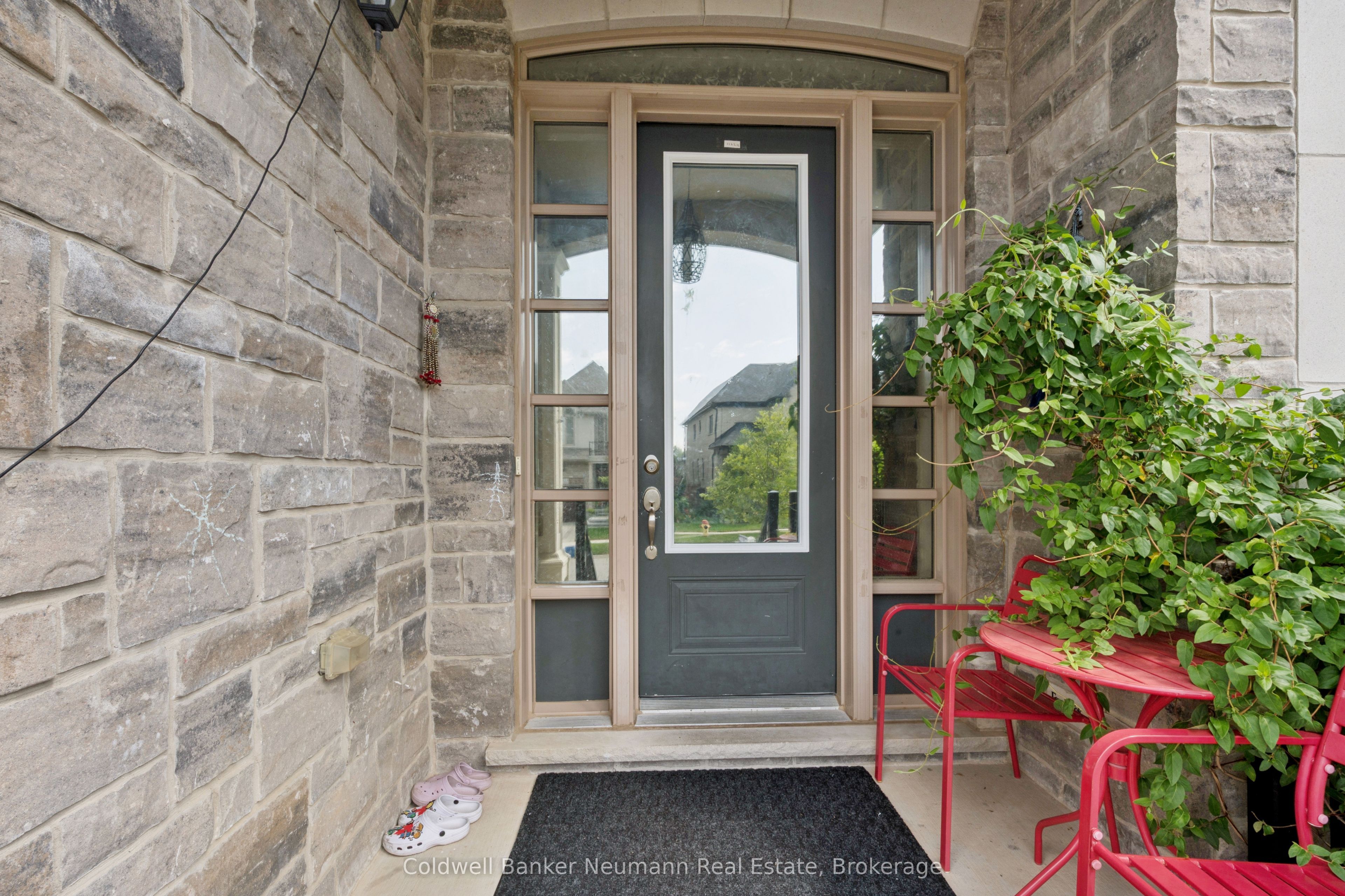 216 Forest Creek Drive