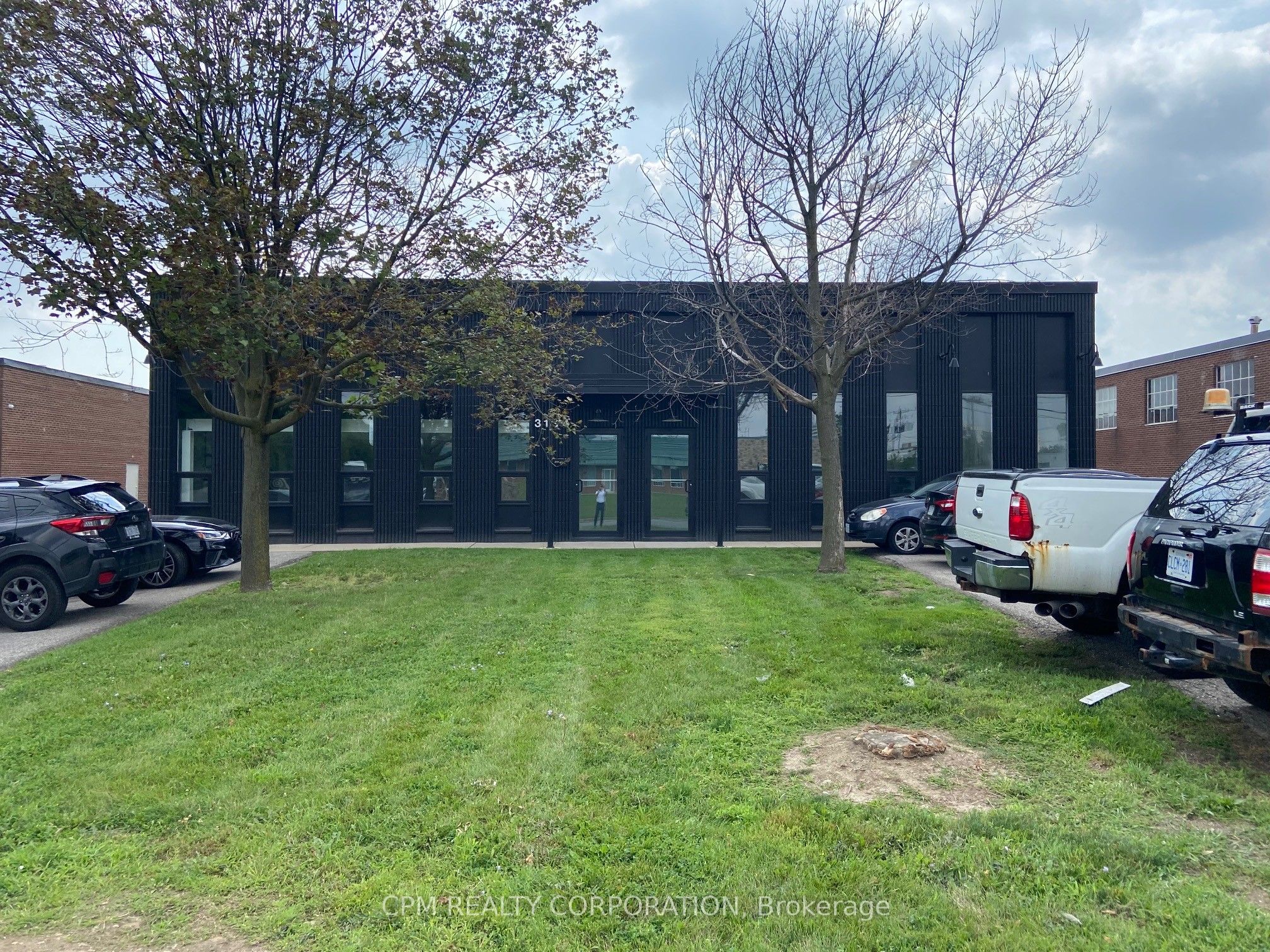 3134 Universal Drive