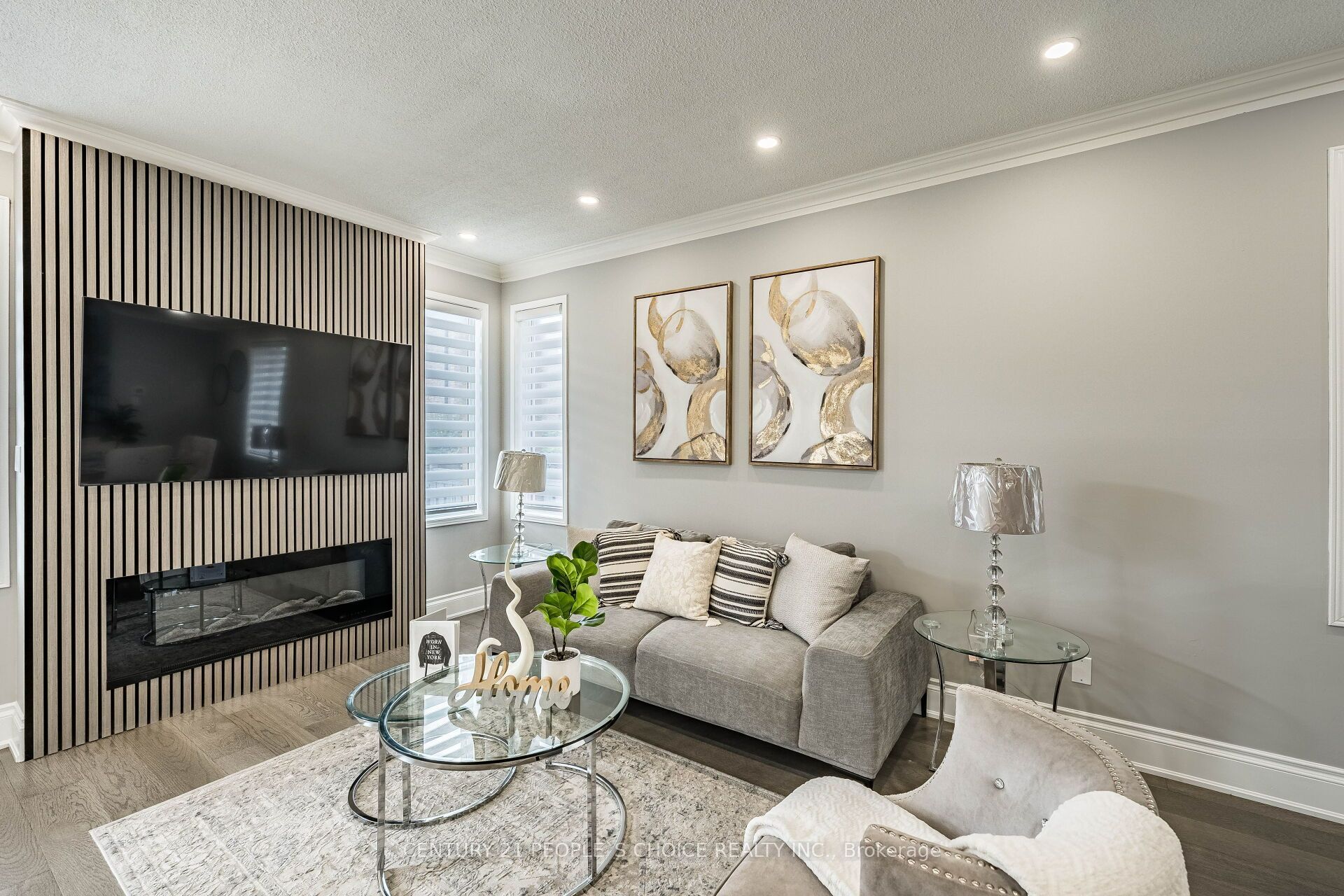 211 Wildberry Crescent