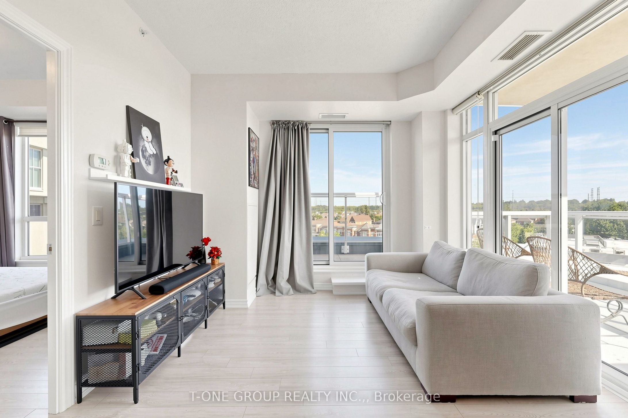 8323 Kennedy Road 508