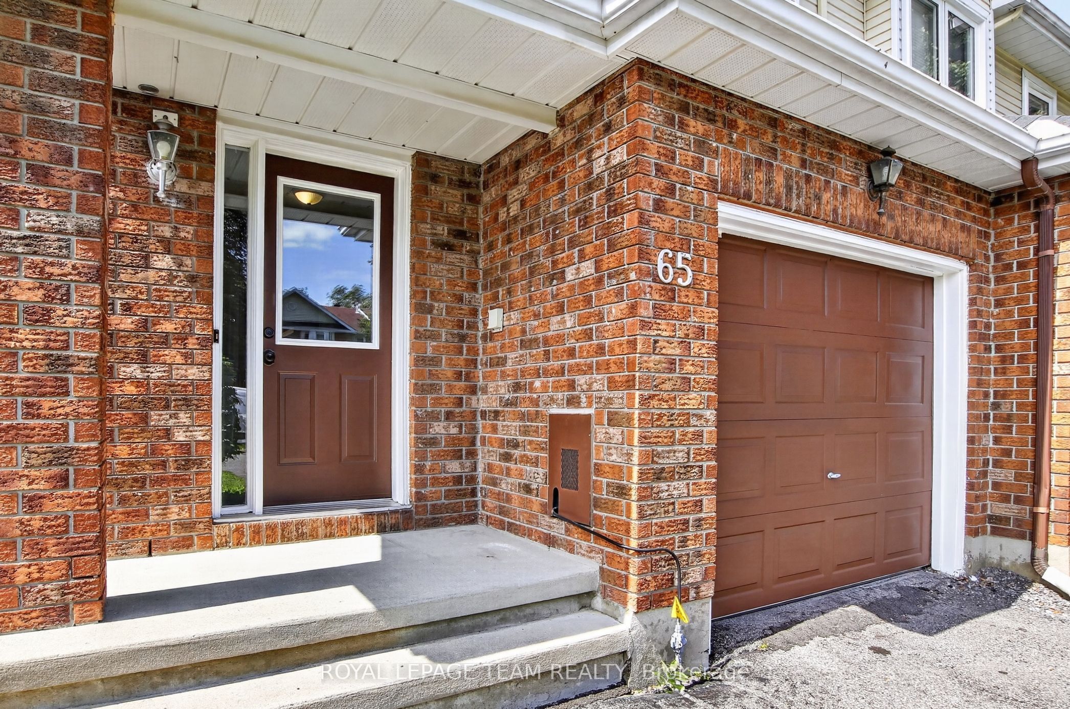 65 Woodpark Way