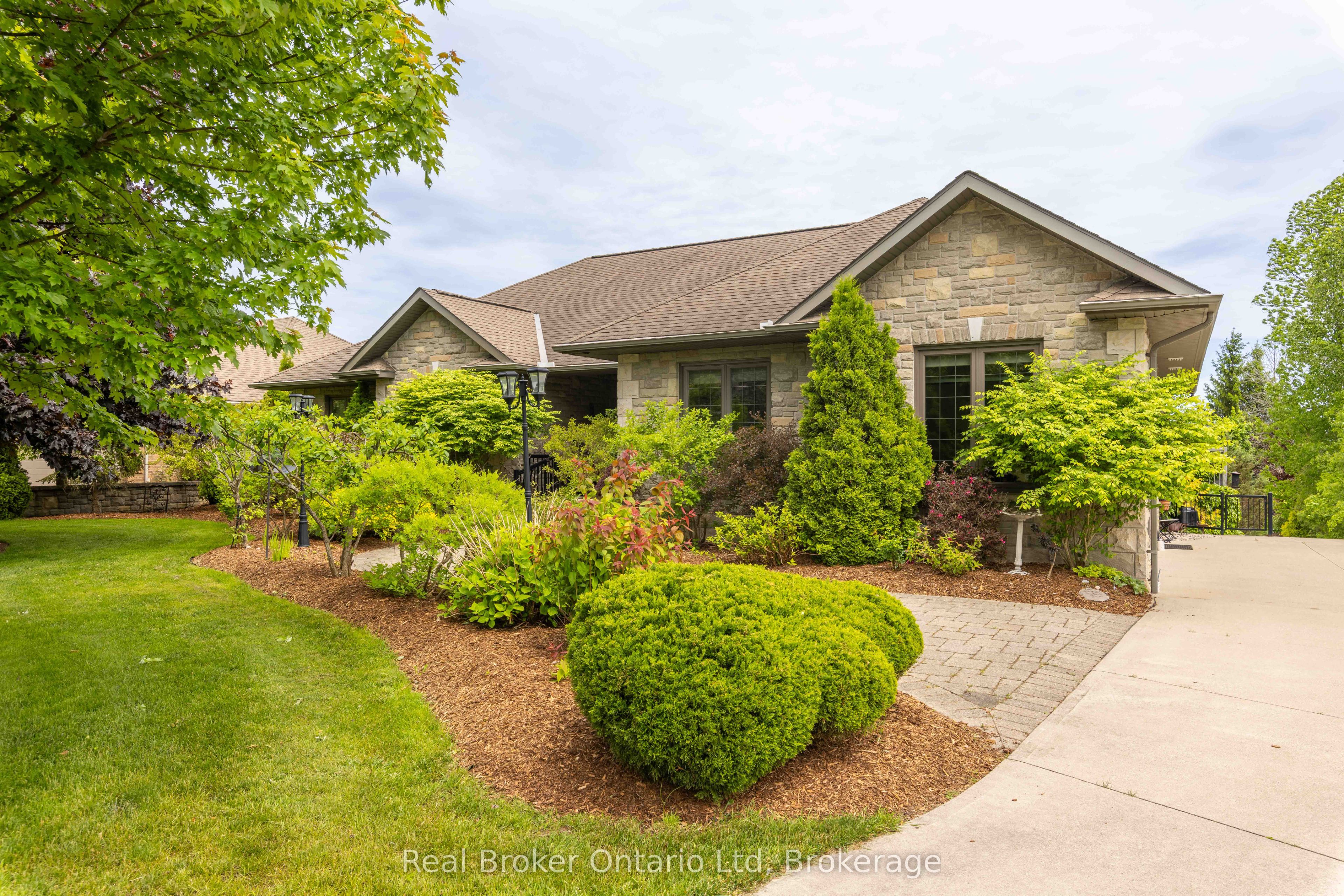 361 Balmy Beach Road
