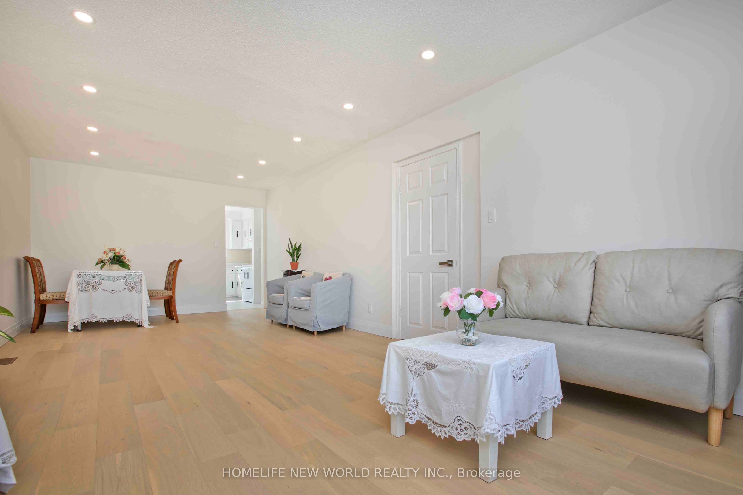 93 Corinthian Boulevard