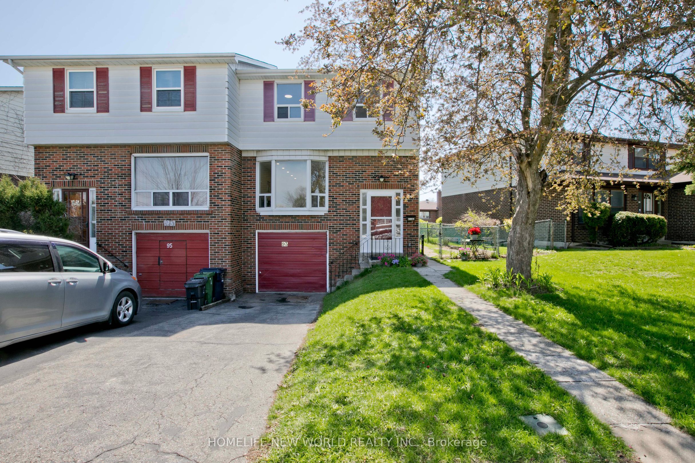 93 Corinthian Boulevard