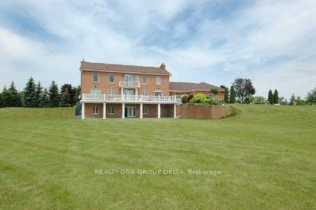 6 Bowman Avenue