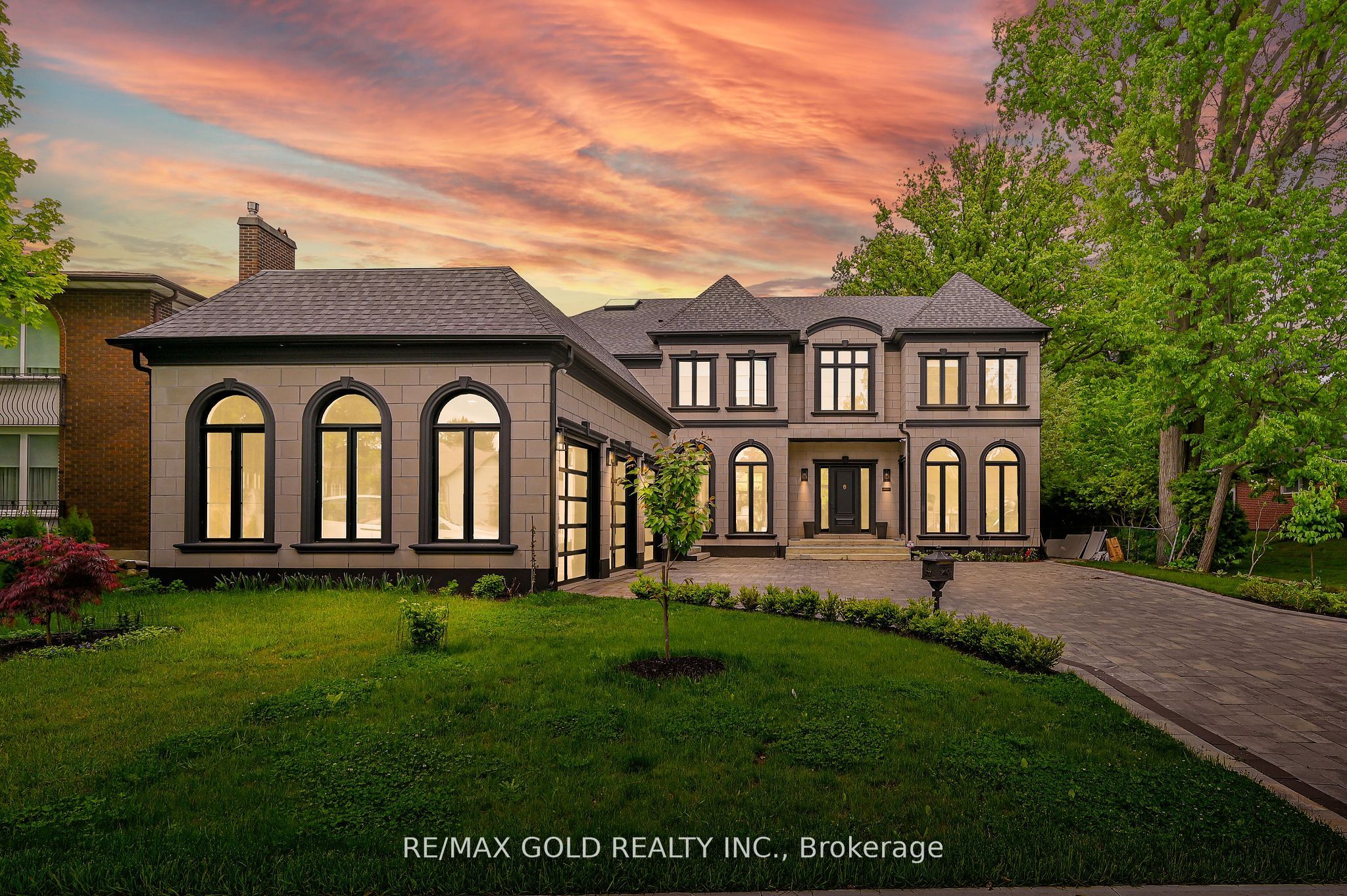 48 Sylvadene Parkway