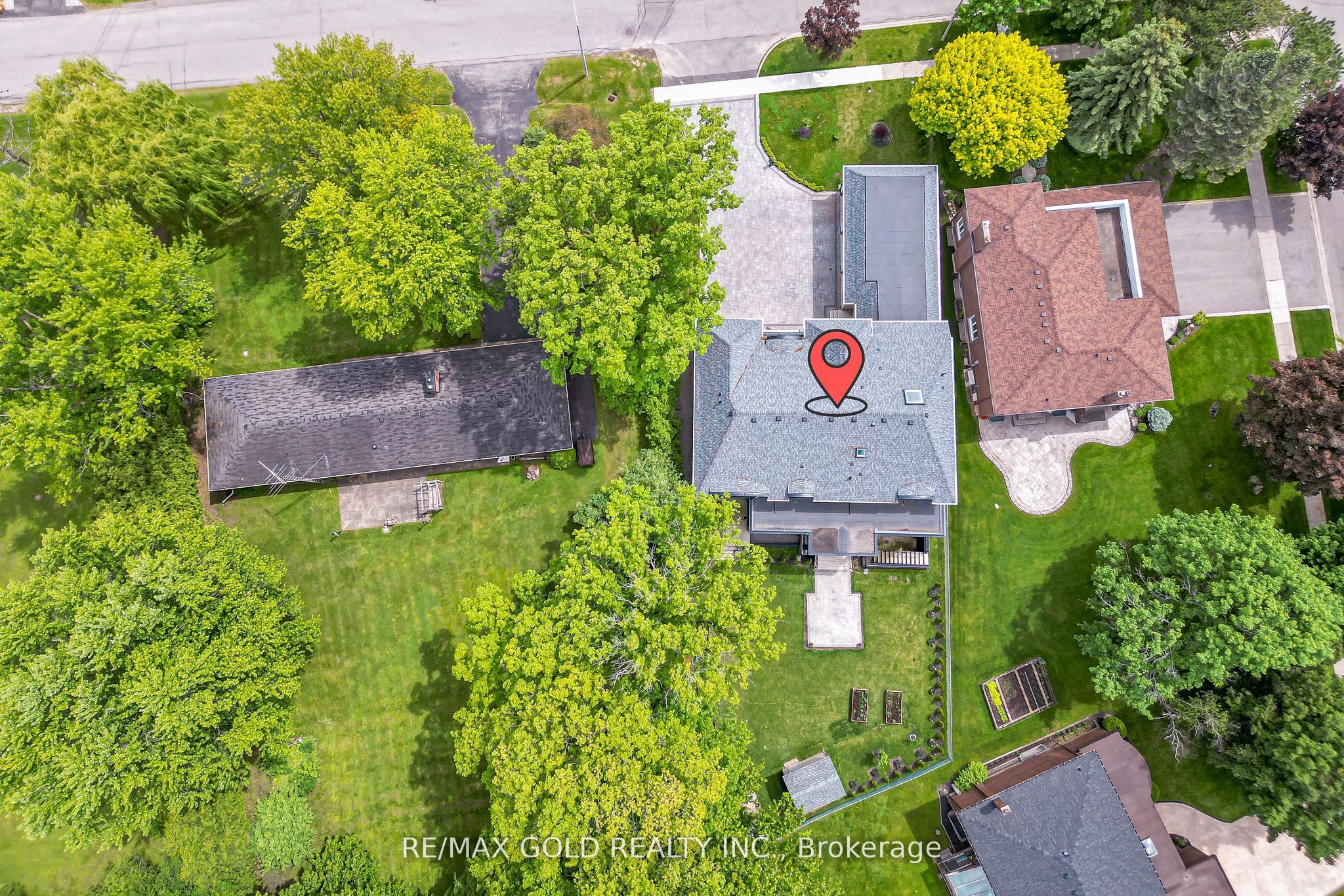 48 Sylvadene Parkway