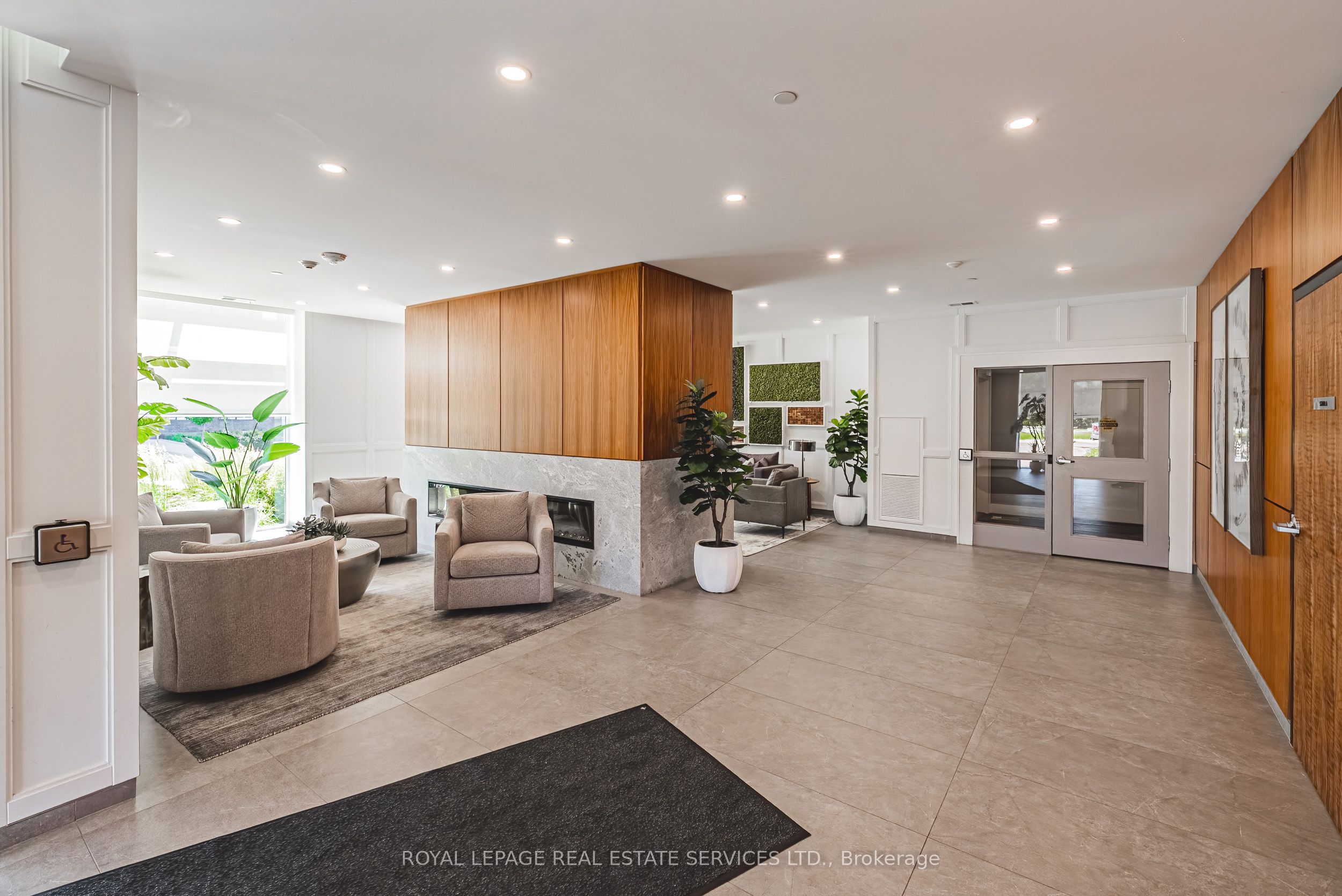 1880 Gordon Street 1404