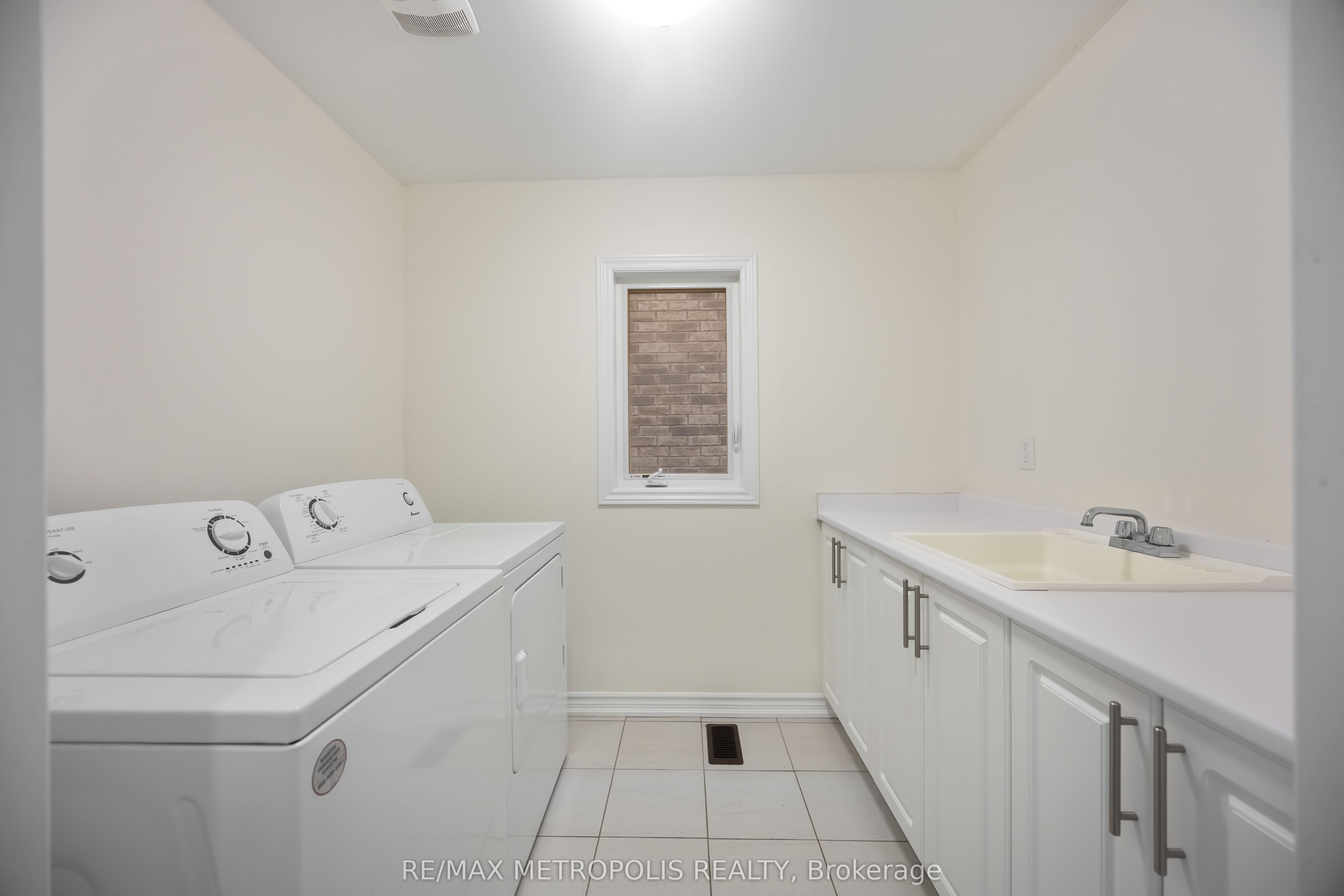 219 Doug Finney Street N