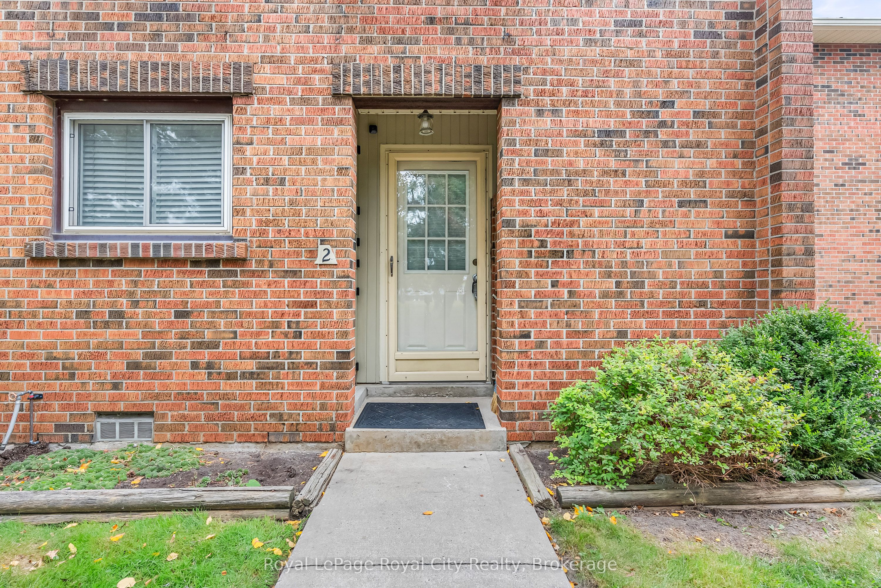 201 Silvercreek Parkway N 62