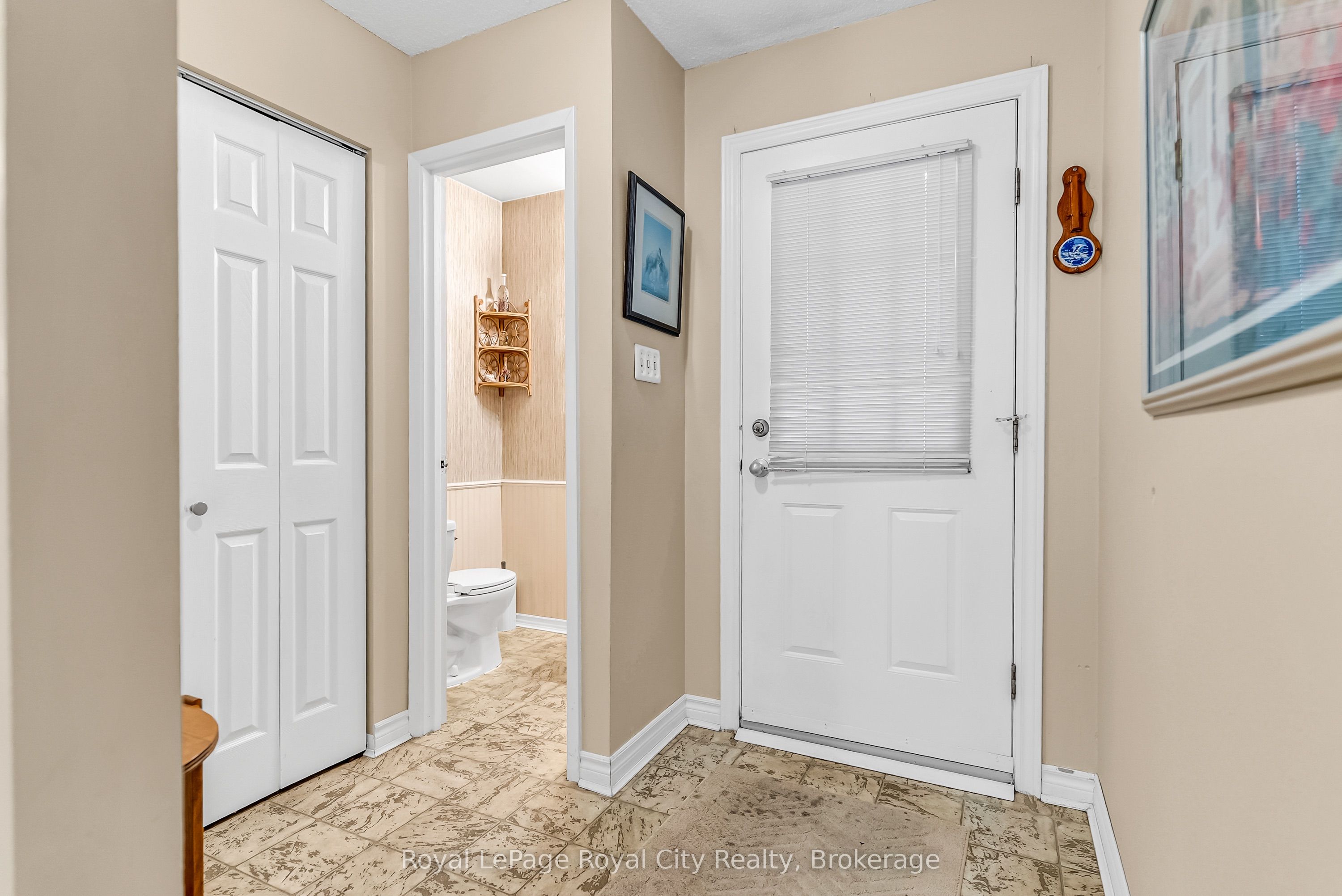 201 Silvercreek Parkway N 62