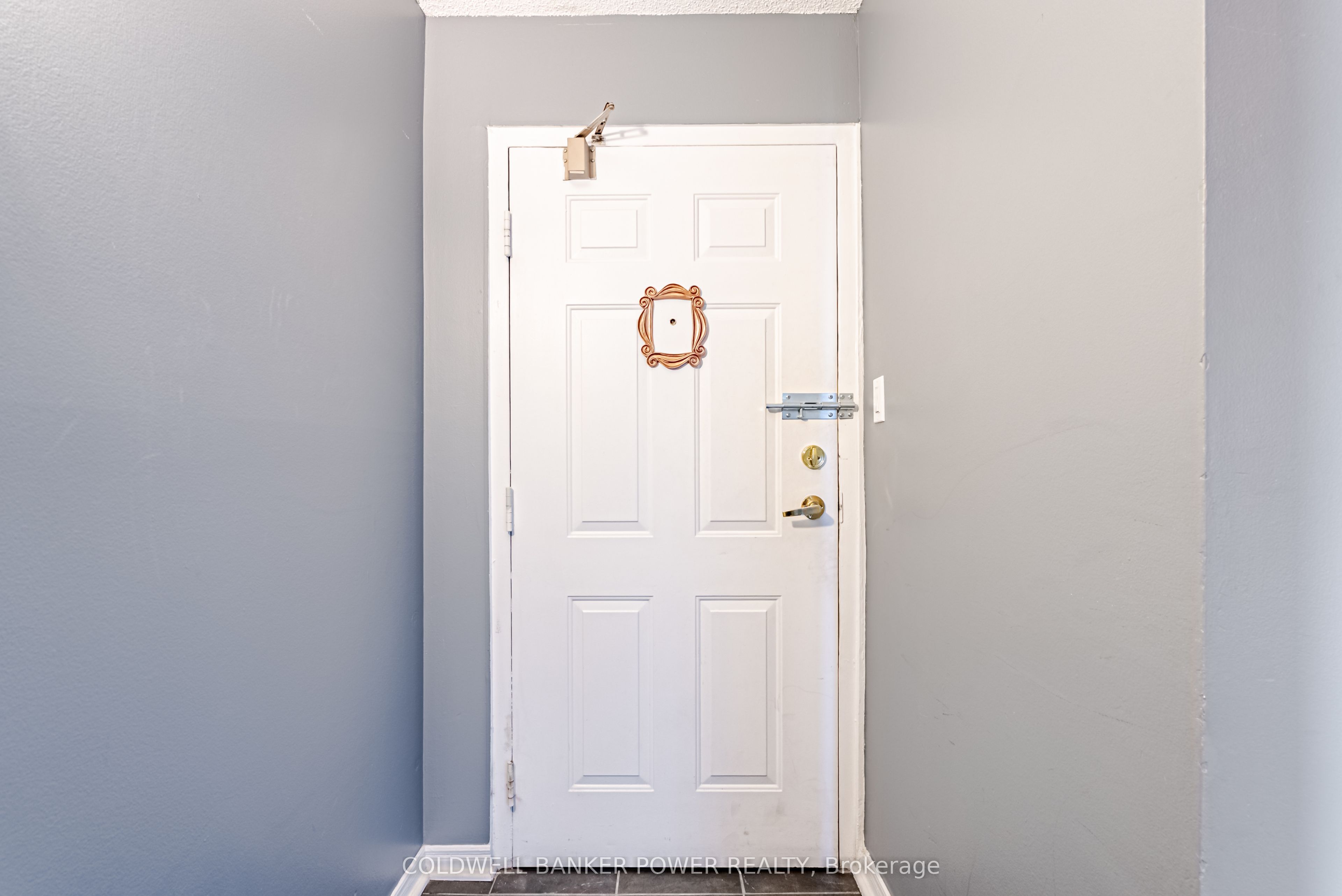 323 Colborne Street 1604