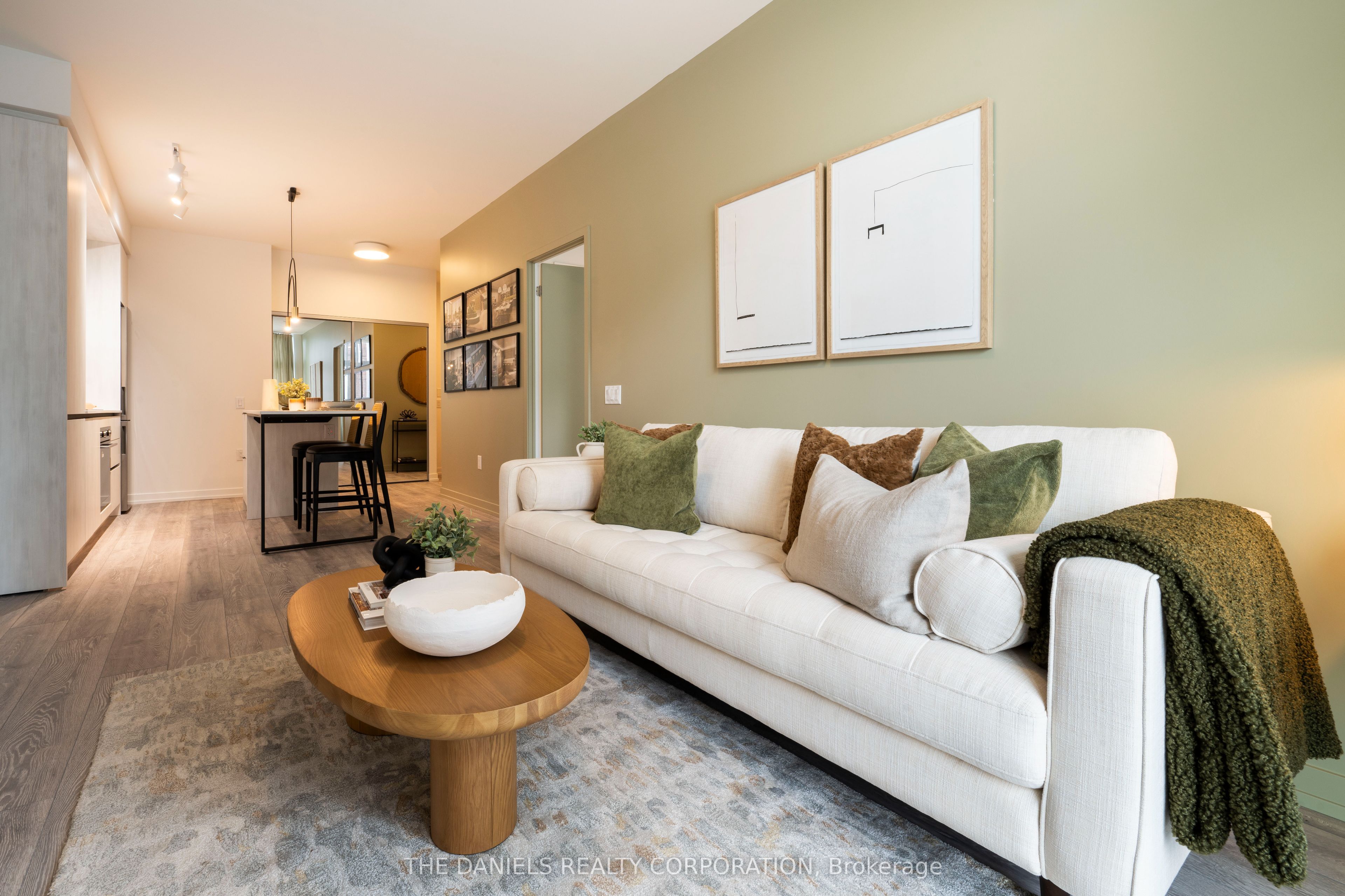 2485 Eglinton Avenue W 1408