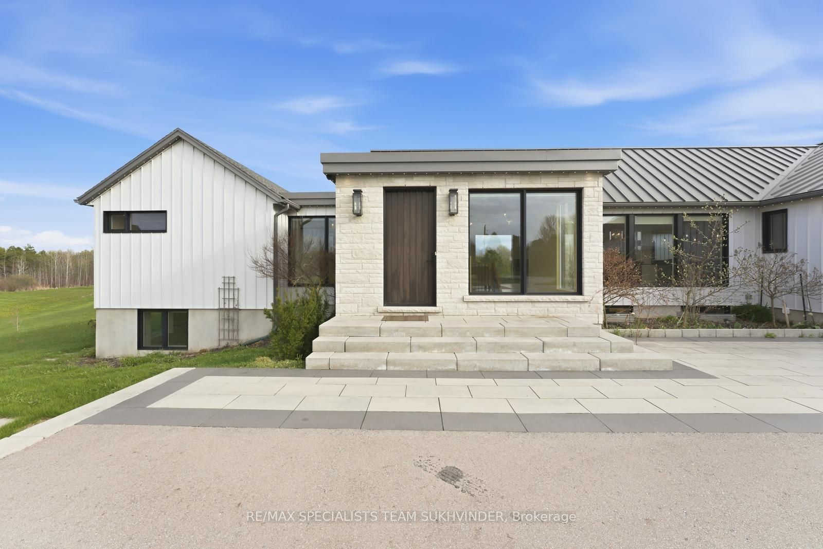 1270 15th Side Road
