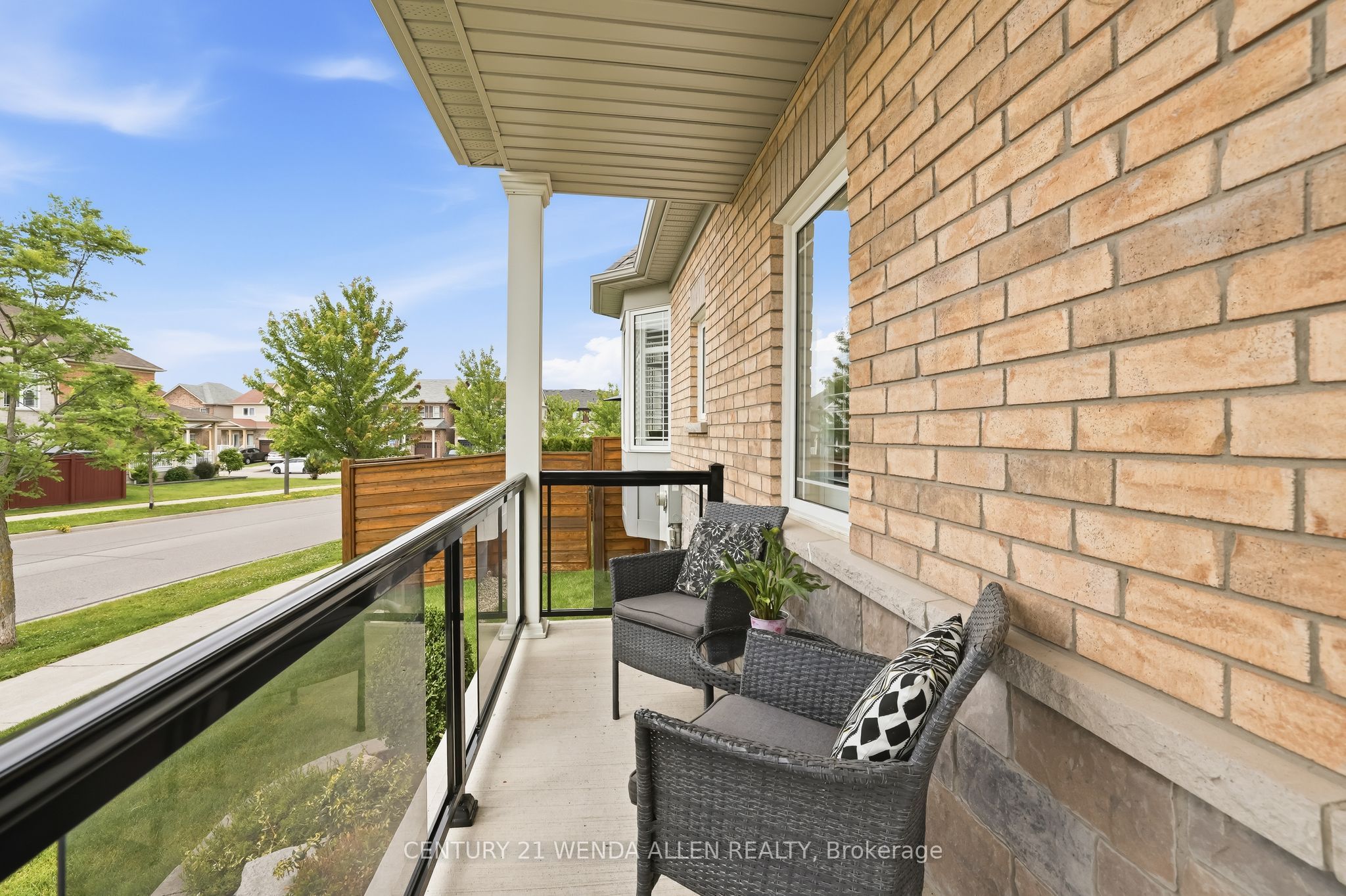 2 Rushlands Crescent