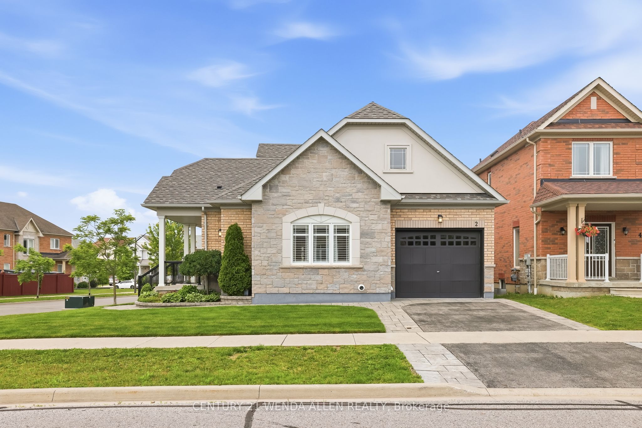 2 Rushlands Crescent