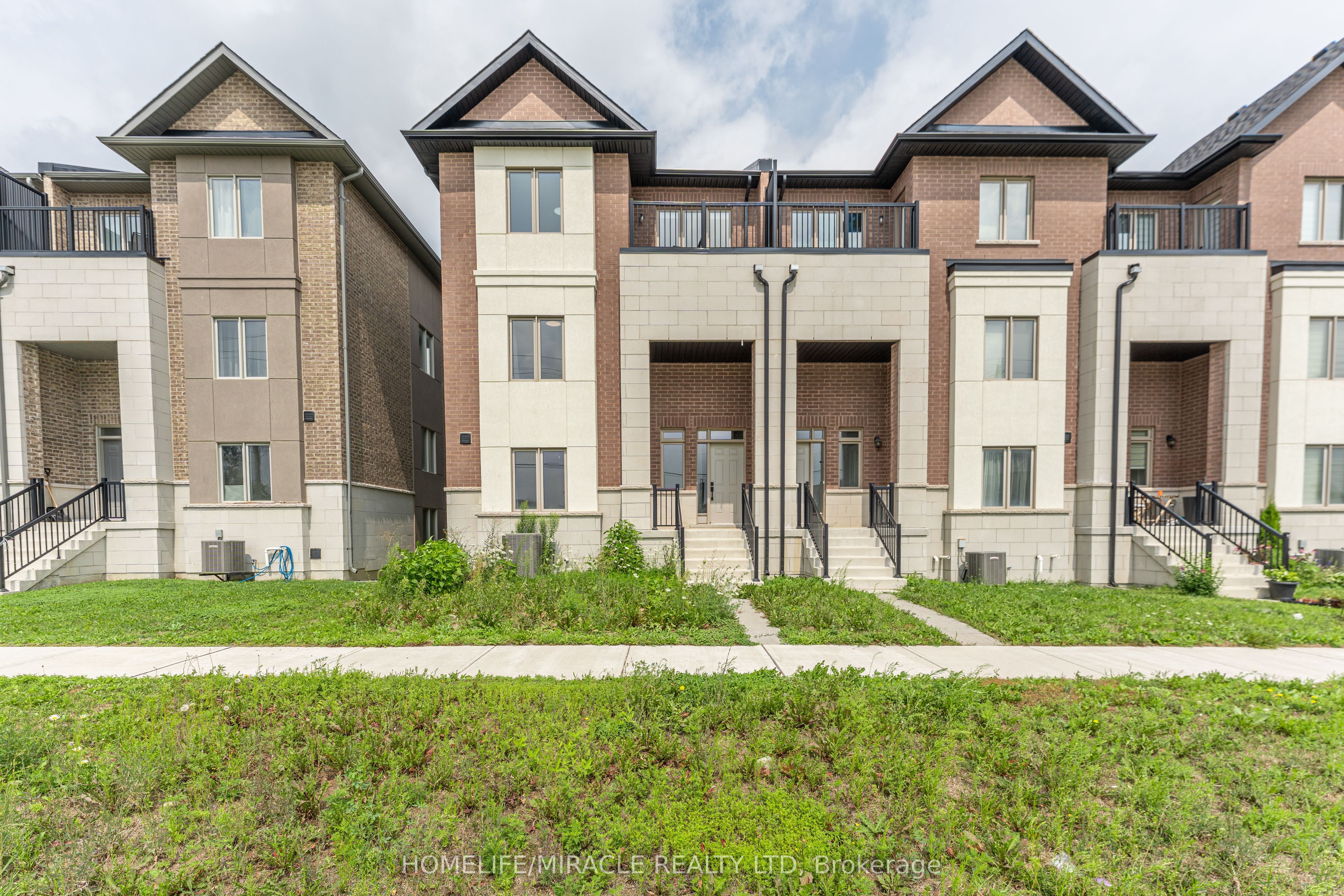 32 Alan Williams Trail