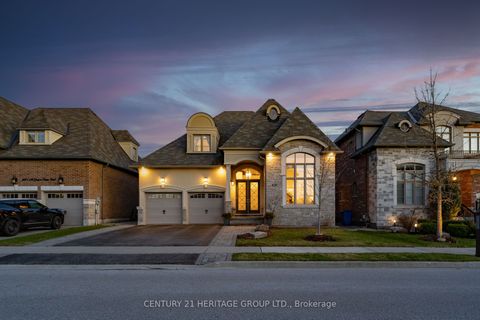 605 McGregor Farm Trail Newmarket ON L3X 0H6