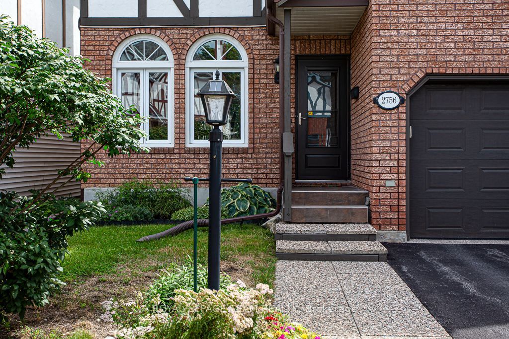 2756 Massicotte Lane