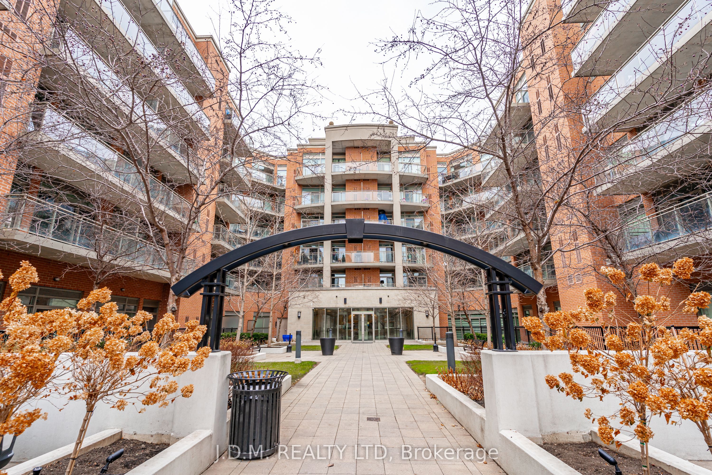 281 Woodbridge Avenue 621