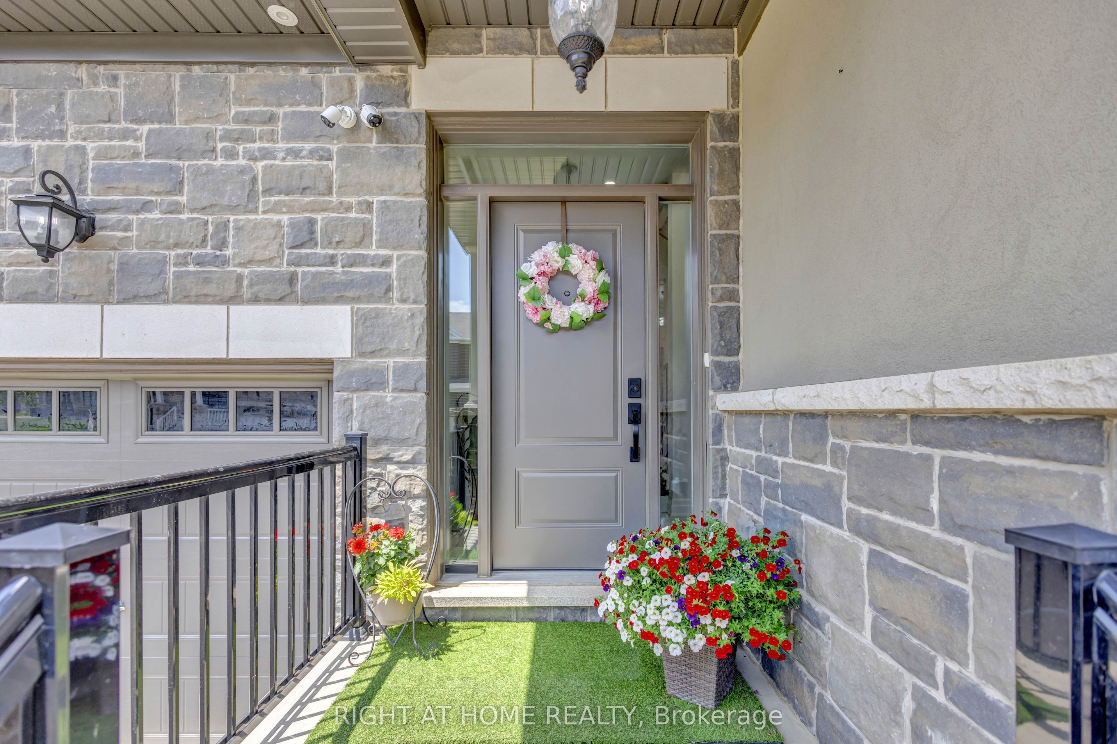 866 Magnolia Terrace