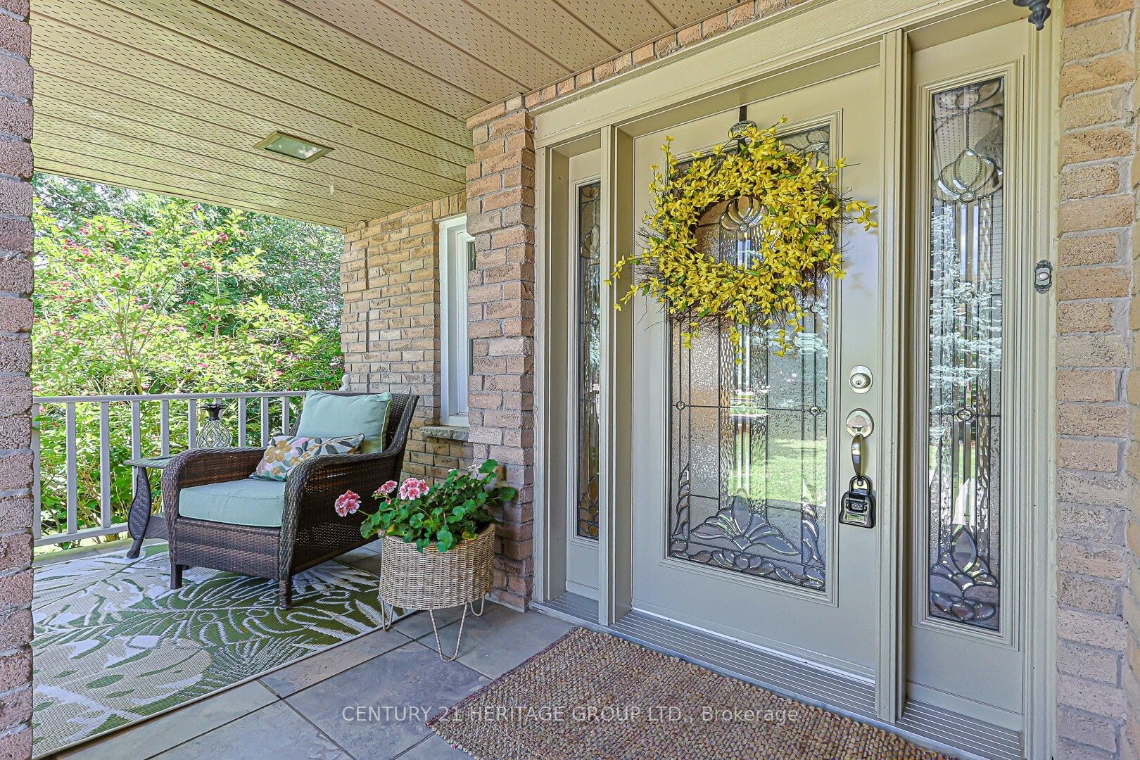 12 Gres Court