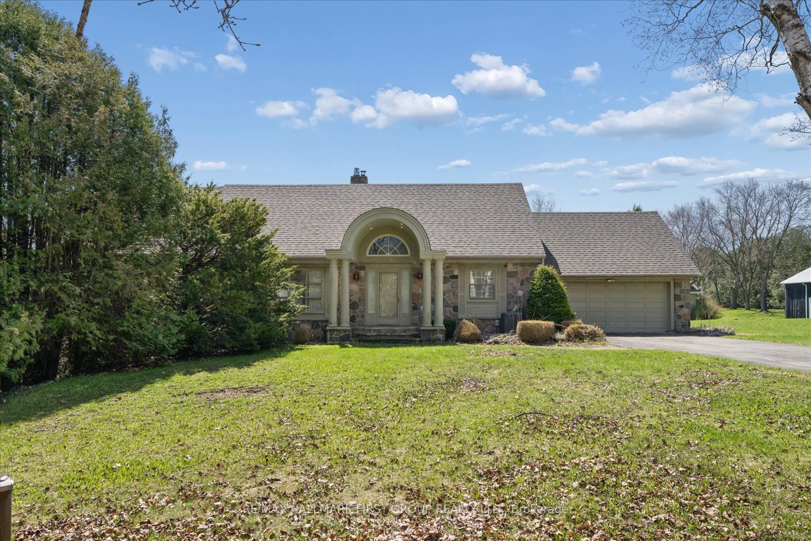 525 Myrtle Road W