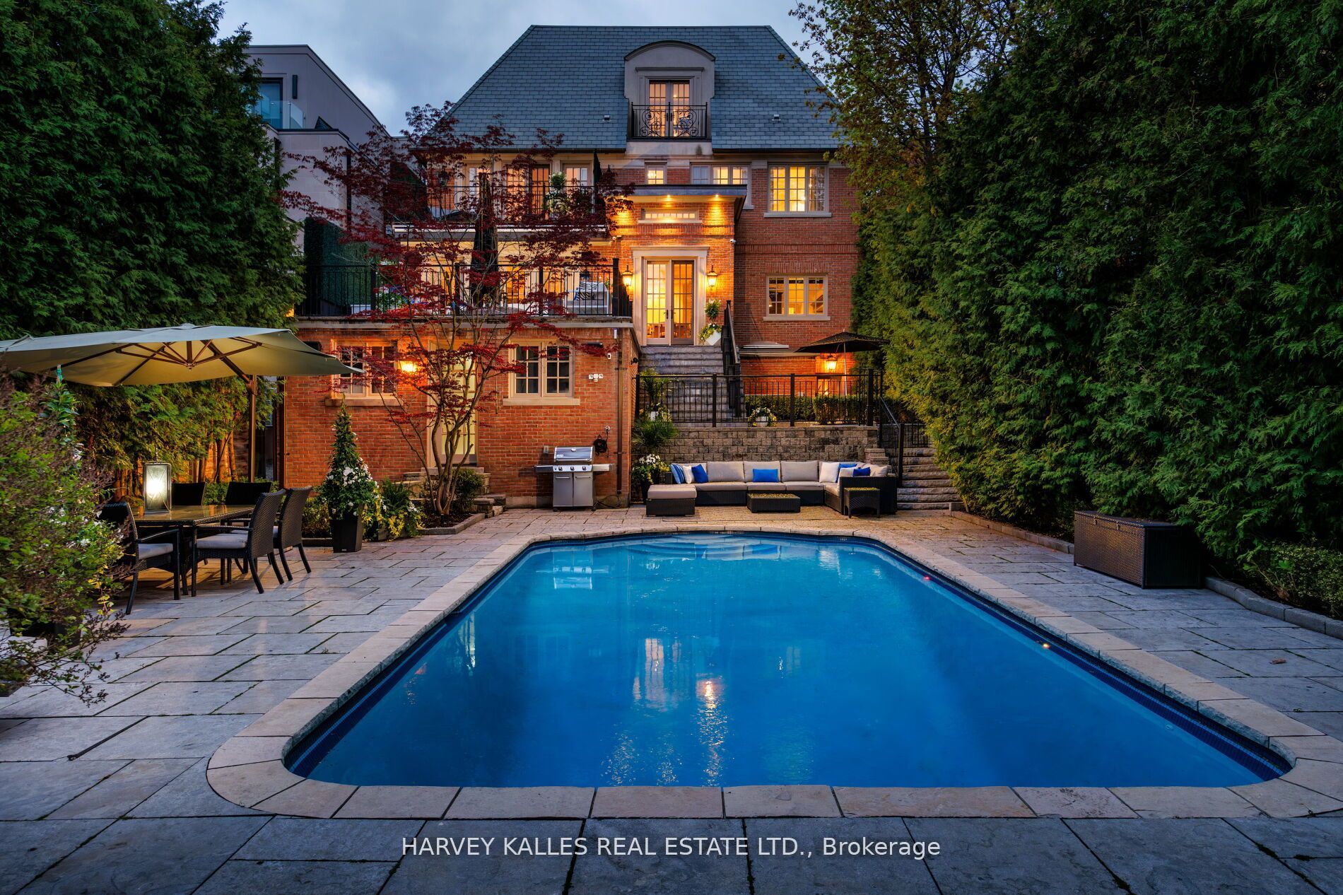 215 Dunvegan Road