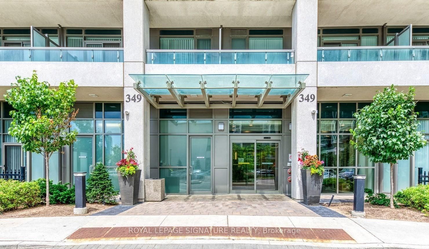 349 Rathburn Road W PH216