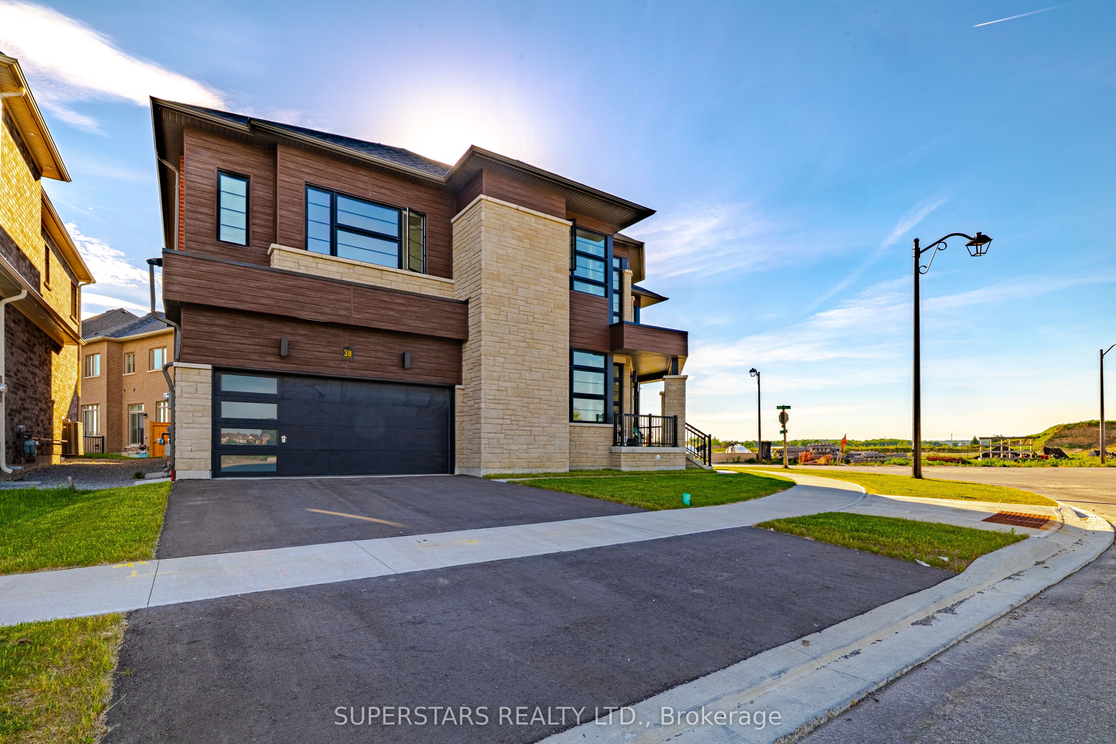 38 Chasmer Court