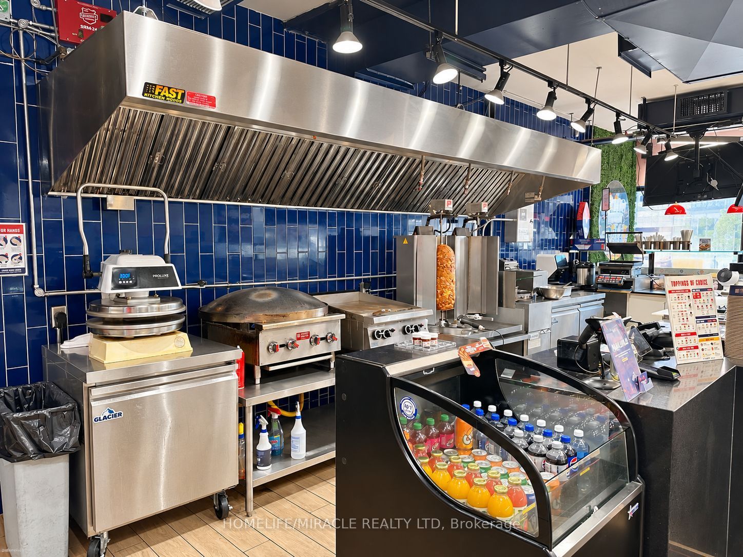 890 Bloor Street W