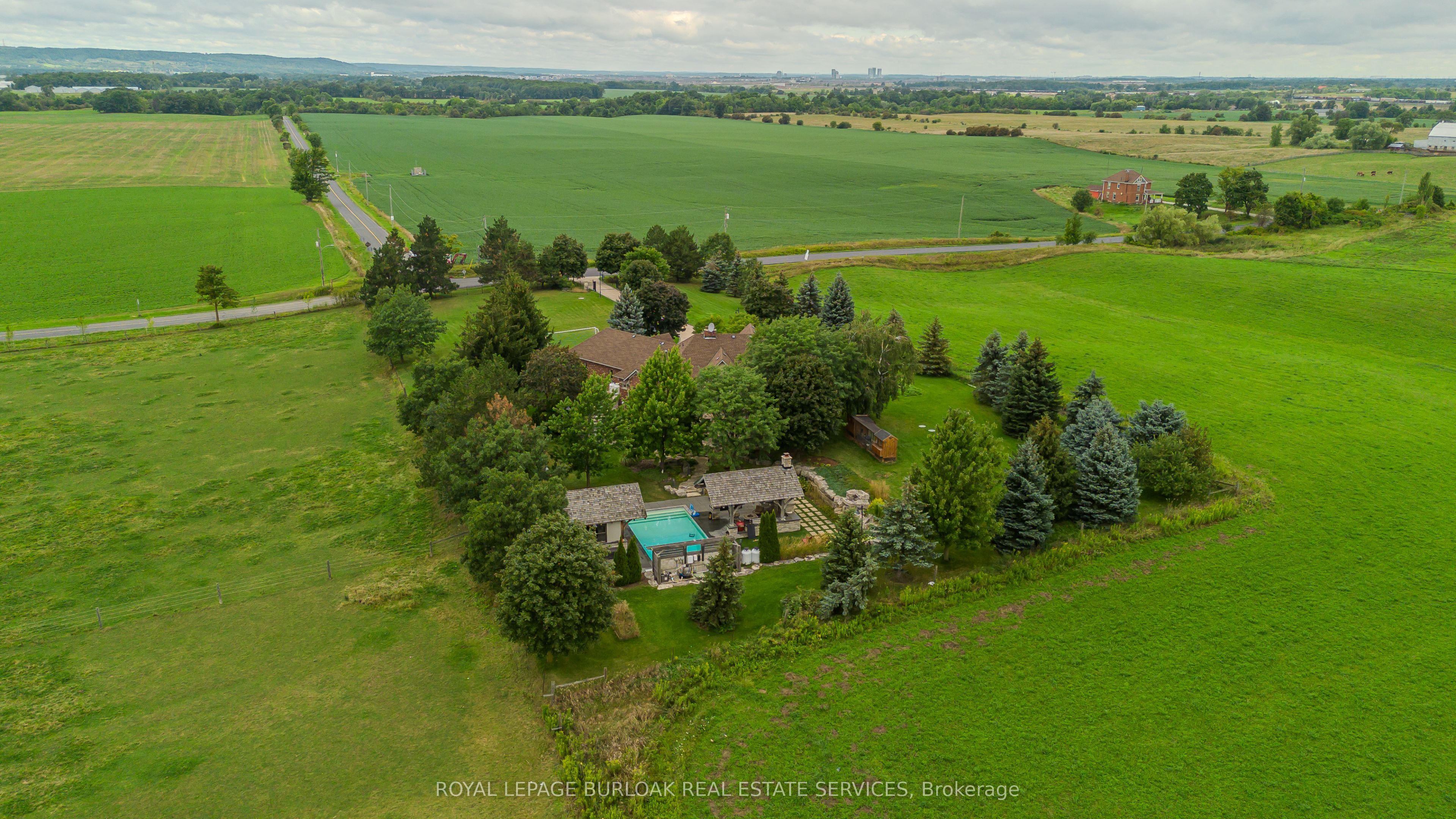 5200 2 Side Road