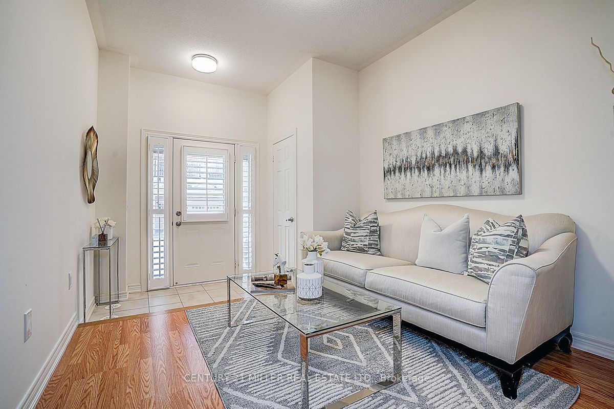 465 Manhattan Common