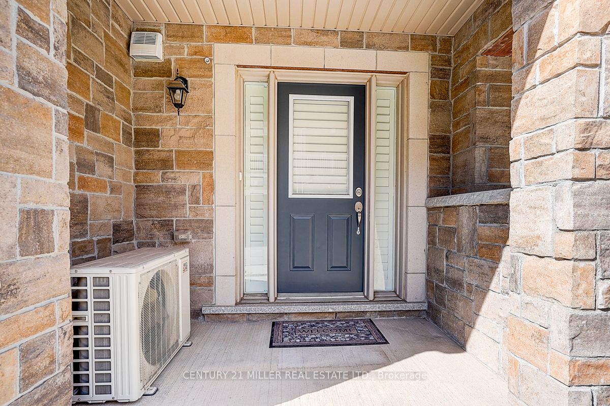 465 Manhattan Common