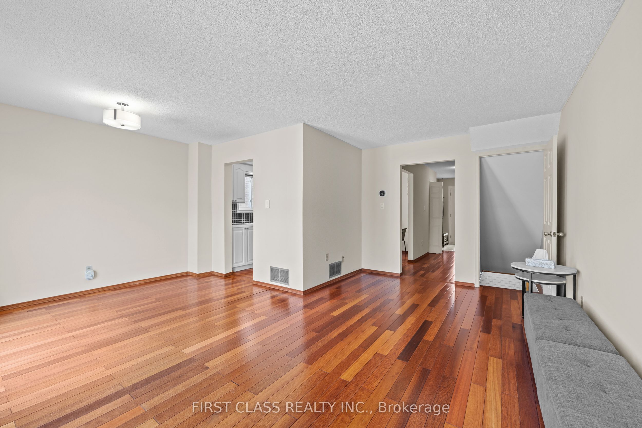 4213 Beacon Lane